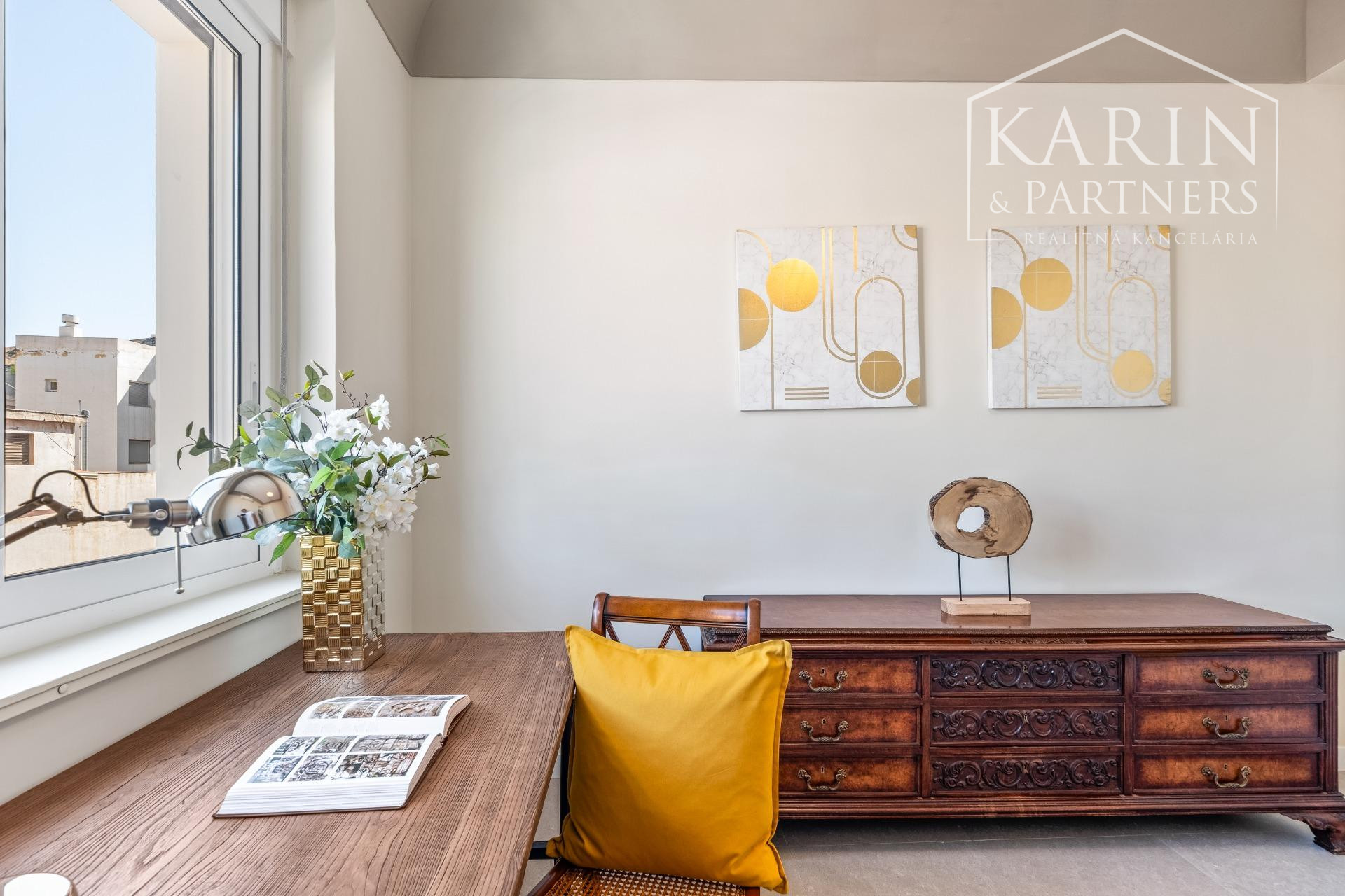 Exkluzívny 4-spálňový APARTMÁN na pobreží