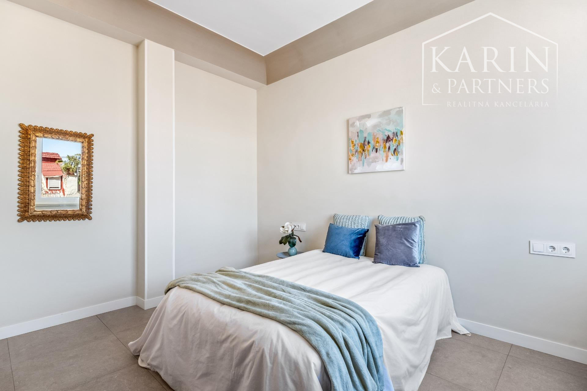 Exkluzívny 4-spálňový APARTMÁN na pobreží