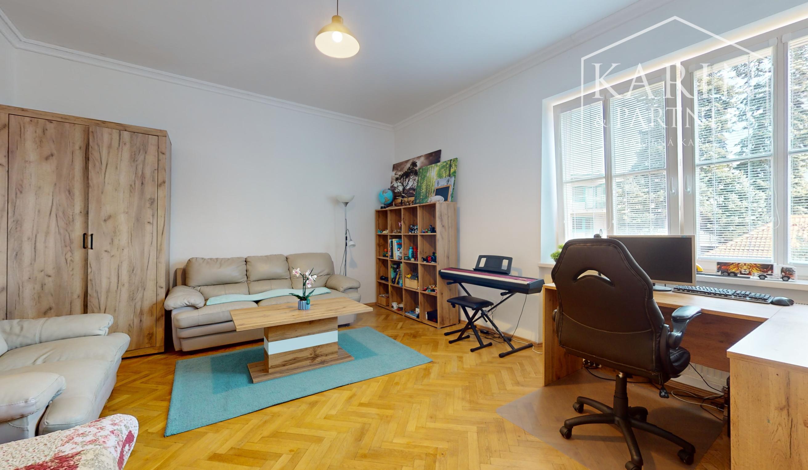 PREDANÝ : BYT 143 M2 + GARÁŽ + TERASY + LODŽIA VO VILE NA KRAMÁROCH, KRÁSNY VYHĽAD, NA SKOK VŠADE