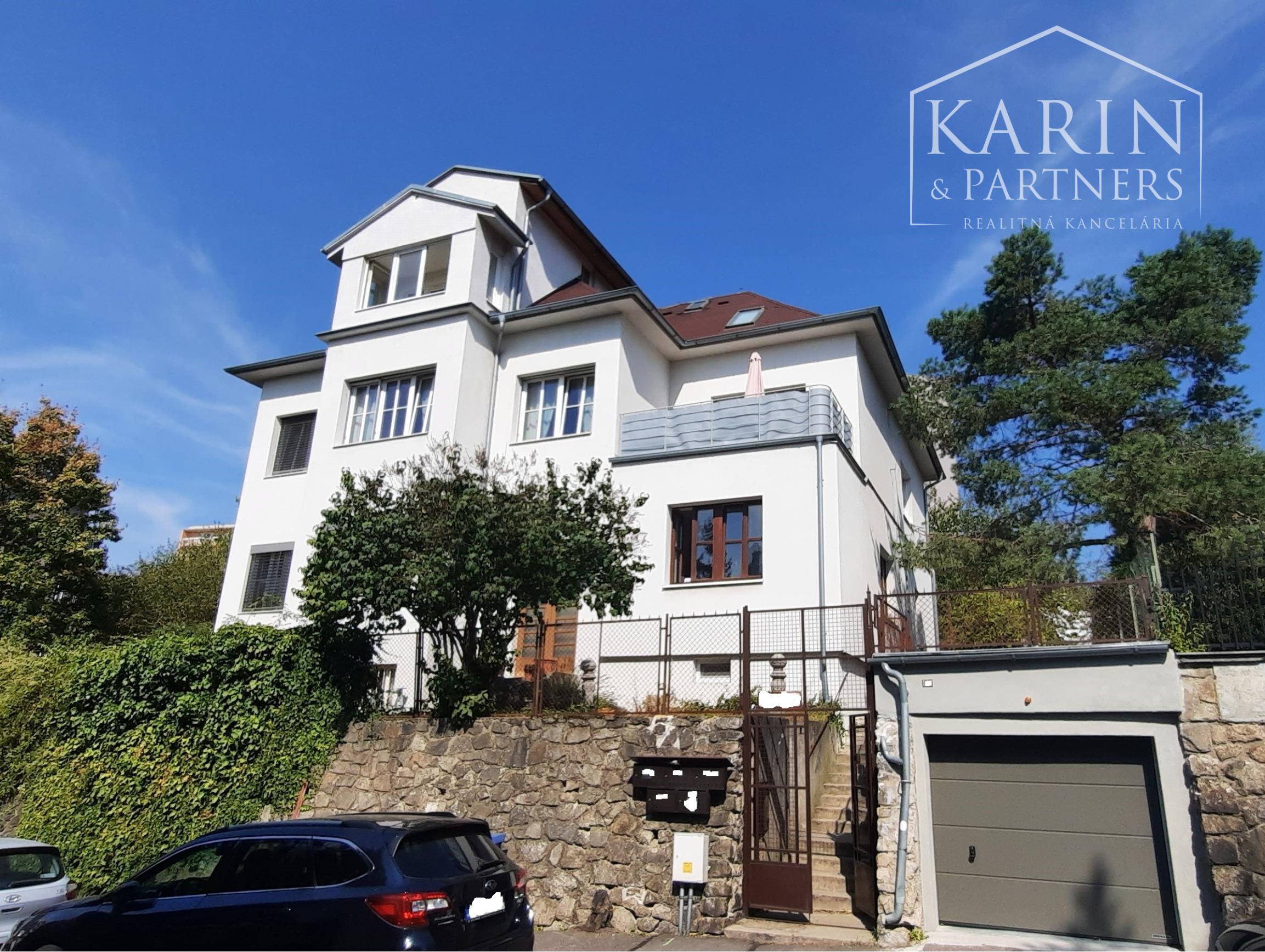 PREDANÝ : BYT 143 M2 + GARÁŽ + TERASY + LODŽIA VO VILE NA KRAMÁROCH, KRÁSNY VYHĽAD, NA SKOK VŠADE