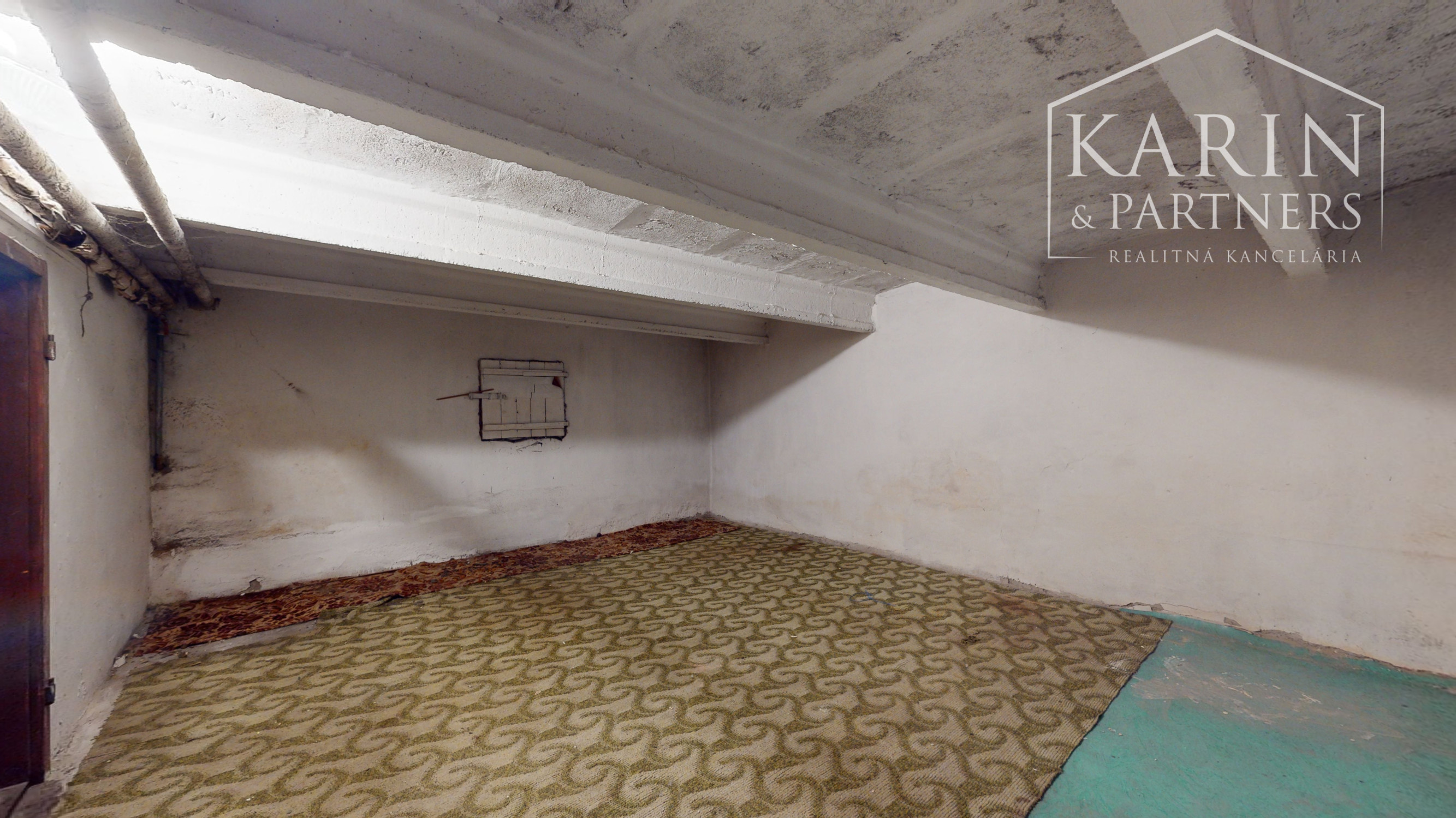 REZERVOVANÝ - Rodinný dom na lukratívnom mieste v Bratislave -  Koliba, Jeséniova ulica.