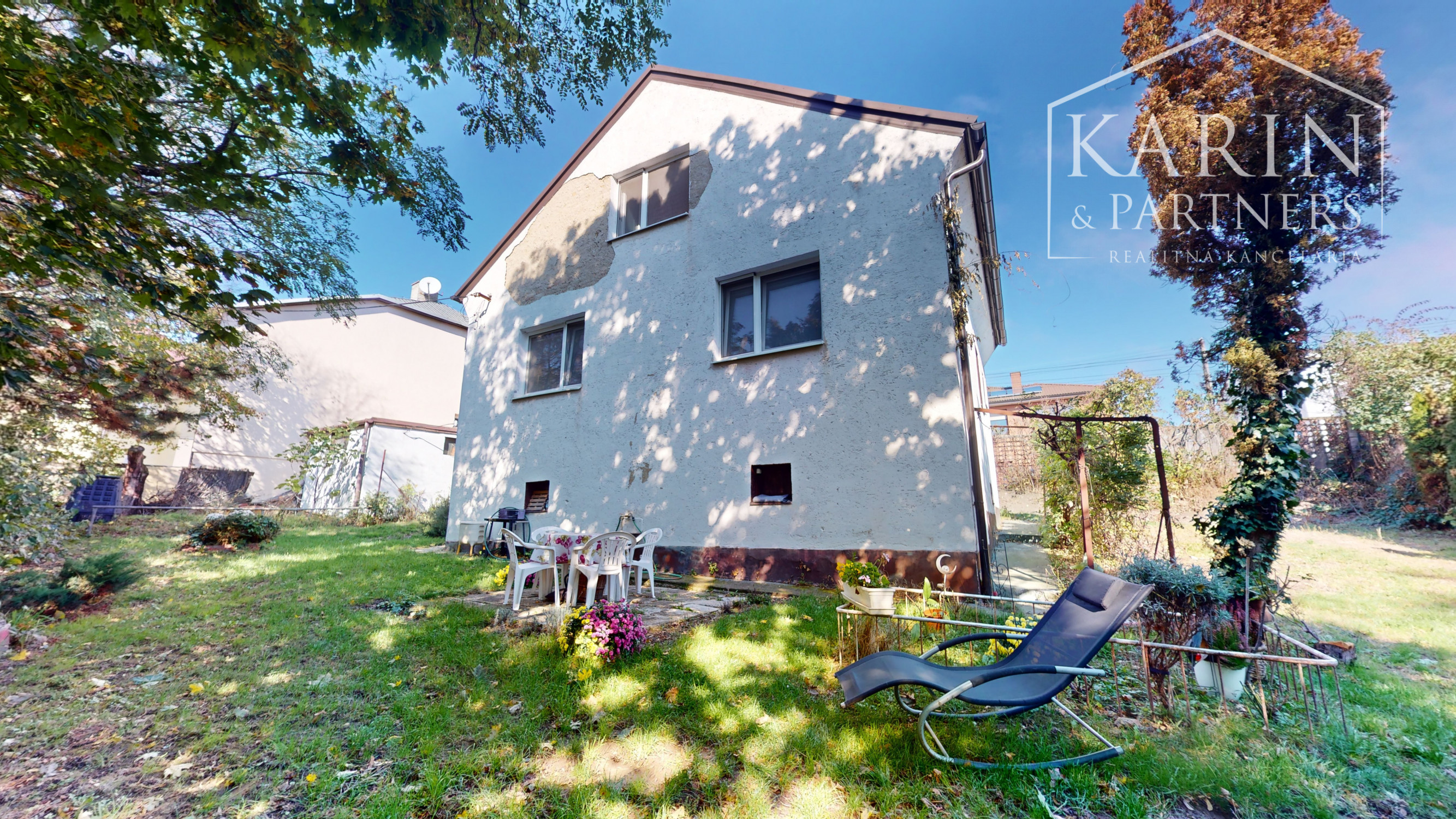 REZERVOVANÝ - Rodinný dom na lukratívnom mieste v Bratislave -  Koliba, Jeséniova ulica.