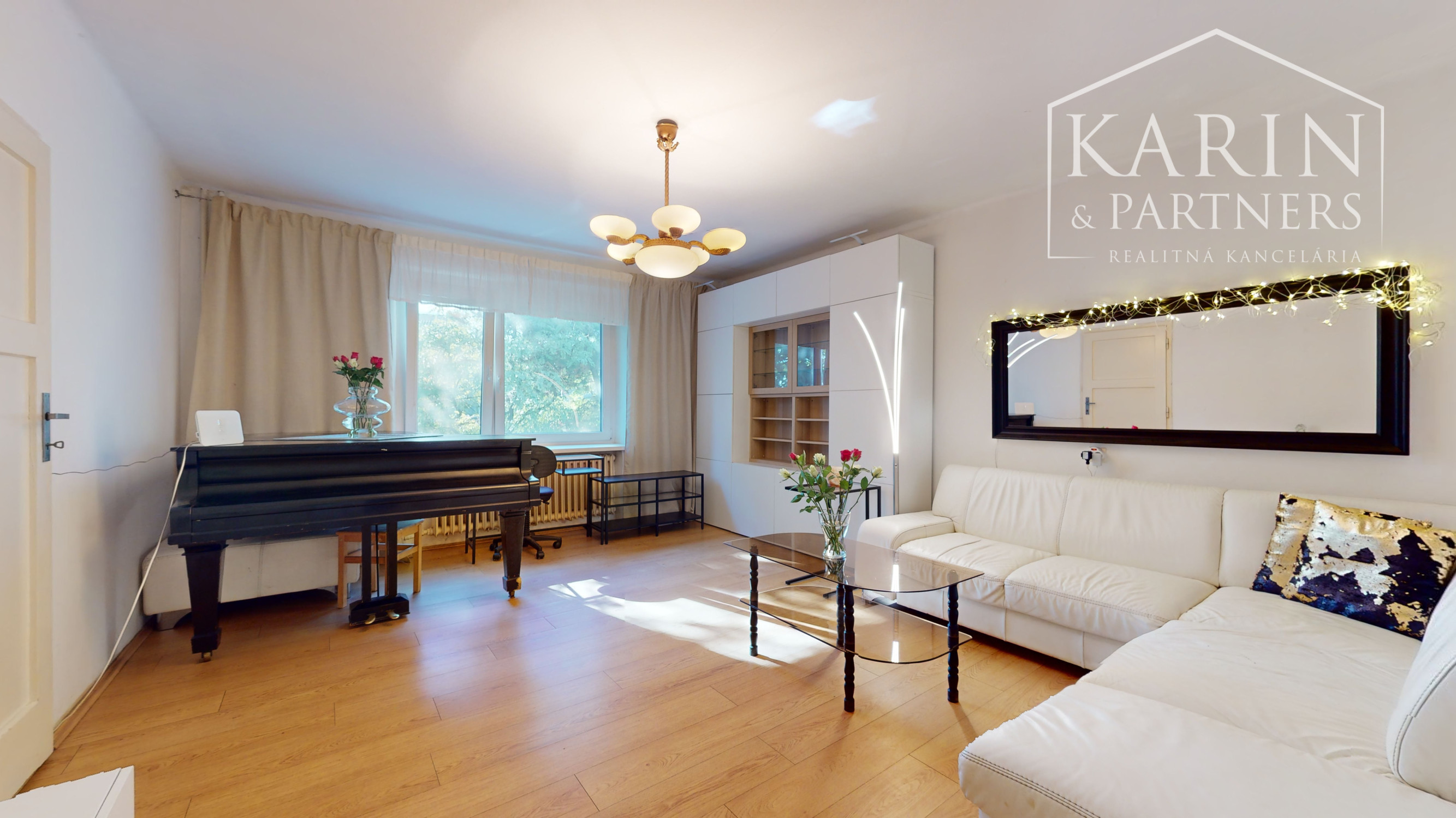 REZERVOVANÝ - Rodinný dom na lukratívnom mieste v Bratislave -  Koliba, Jeséniova ulica.