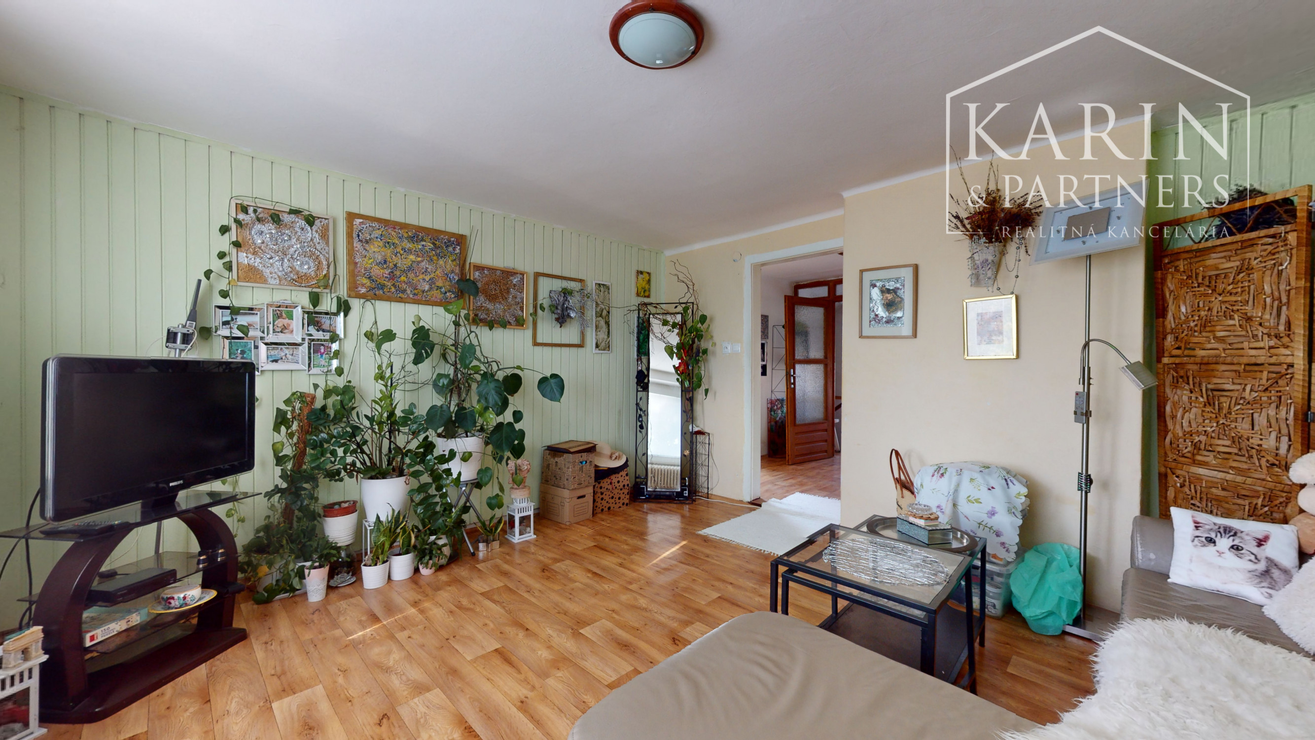 REZERVOVANÝ - Rodinný dom na lukratívnom mieste v Bratislave -  Koliba, Jeséniova ulica.