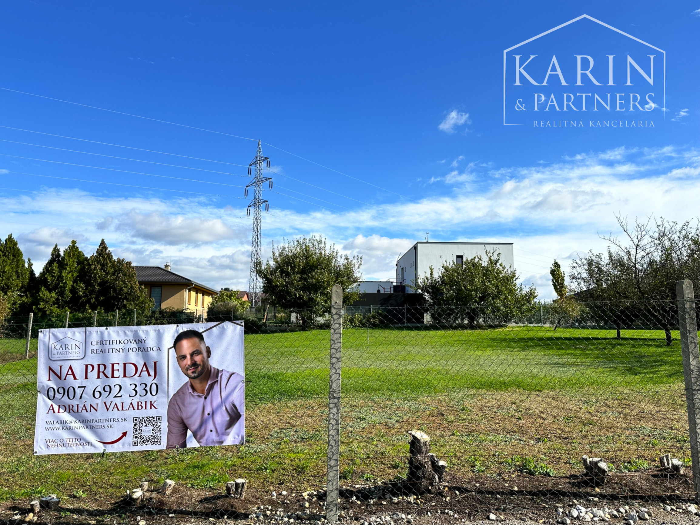 Rovinatý stavebný pozemok NITRA - Predaný