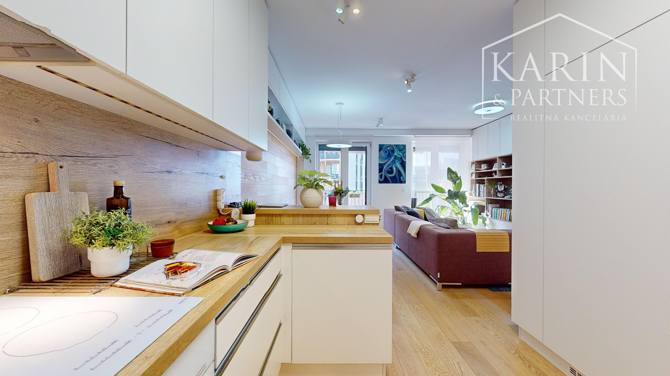 REZERVOVANÝ KOMPLETNE ZARIADENÝ ŠTVORIZBOVÝ BYT S BALKÓNOM V PETRŽALKE - SLNEČNICE