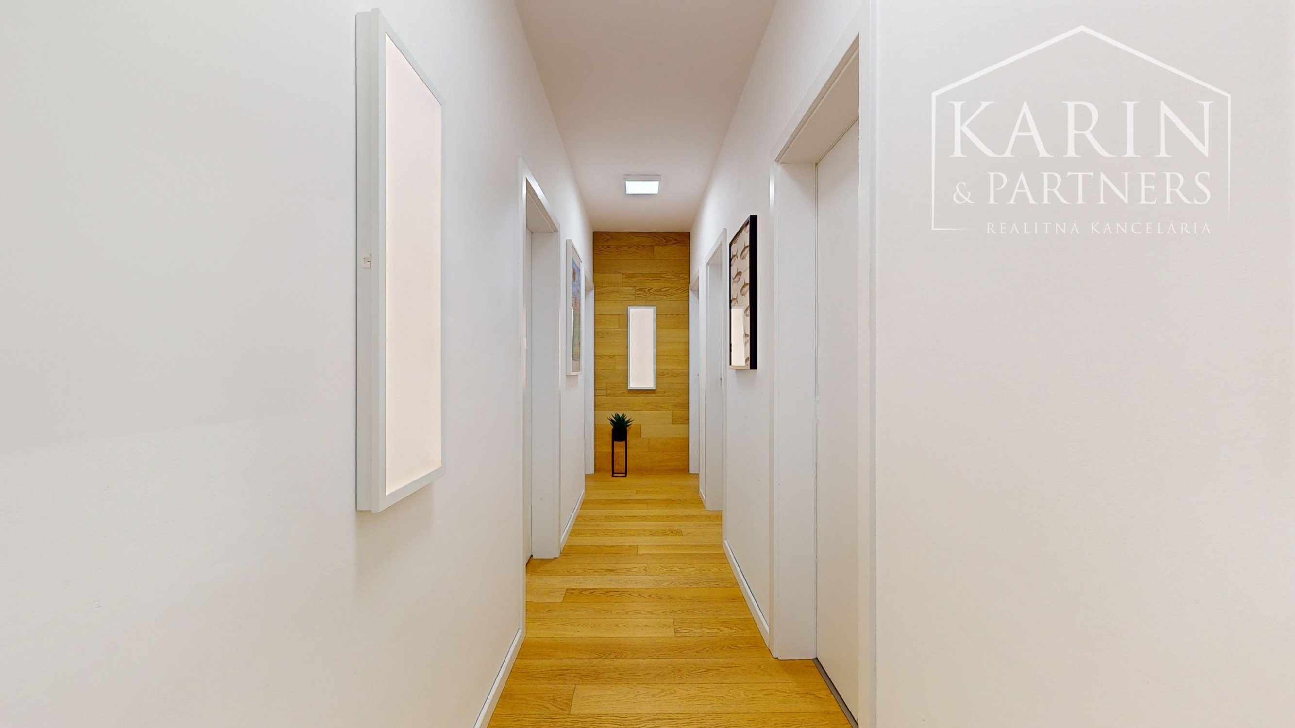 REZERVOVANÝ KOMPLETNE ZARIADENÝ ŠTVORIZBOVÝ BYT S BALKÓNOM V PETRŽALKE - SLNEČNICE