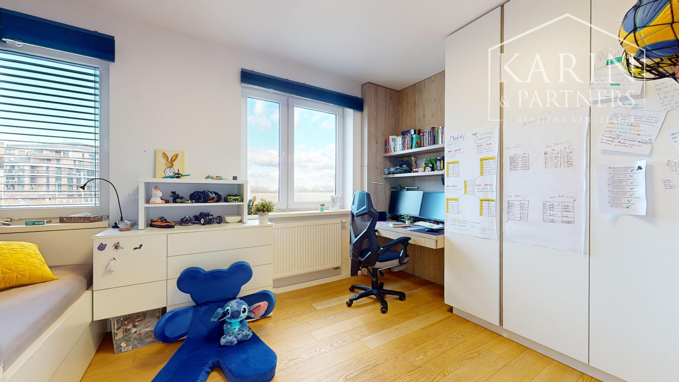 REZERVOVANÝ KOMPLETNE ZARIADENÝ ŠTVORIZBOVÝ BYT S BALKÓNOM V PETRŽALKE - SLNEČNICE