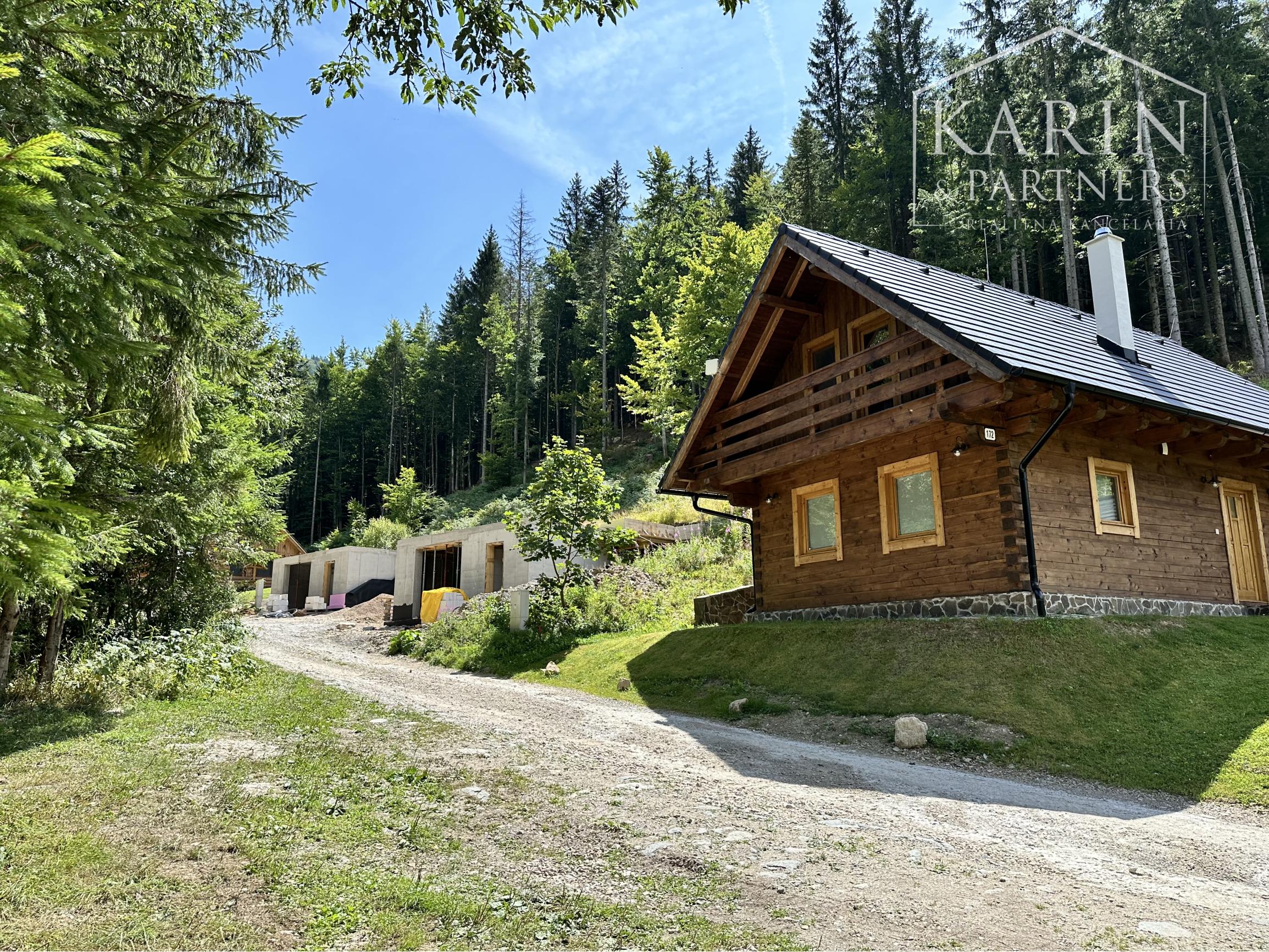 Nadštandardná 4 izbová rekreačná chata s garážou, Nízke Tatry - Jarabá