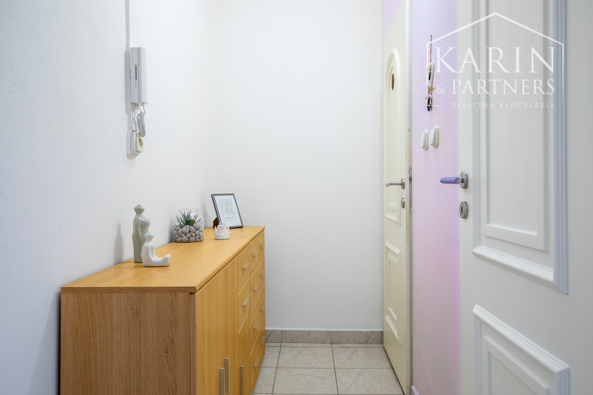 Priestranný 2-izbový byt v obľúbenej lokalite Nitra - Klokočina, PREDANÝ