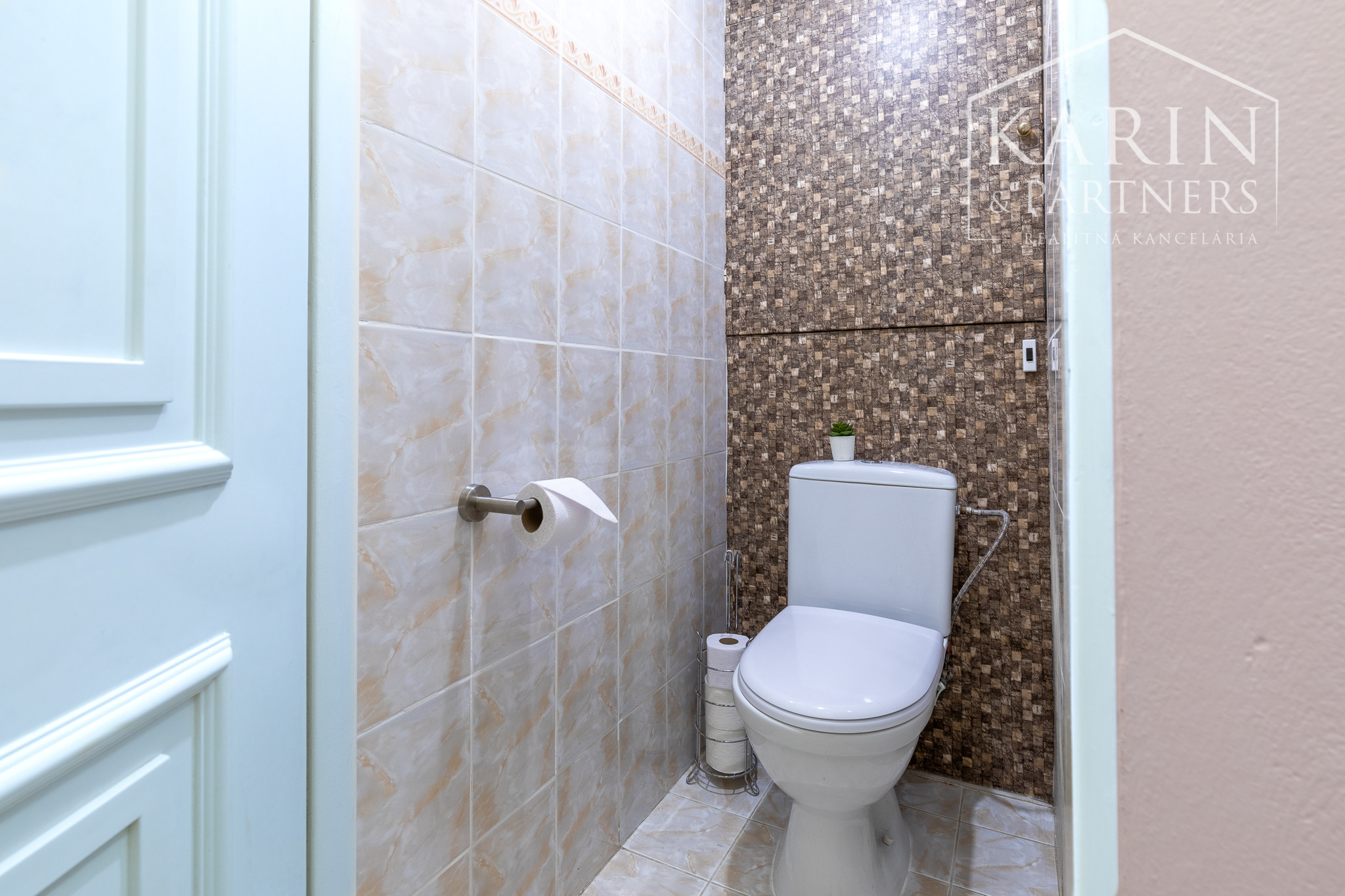 Priestranný 2-izbový byt v obľúbenej lokalite Nitra - Klokočina, PREDANÝ