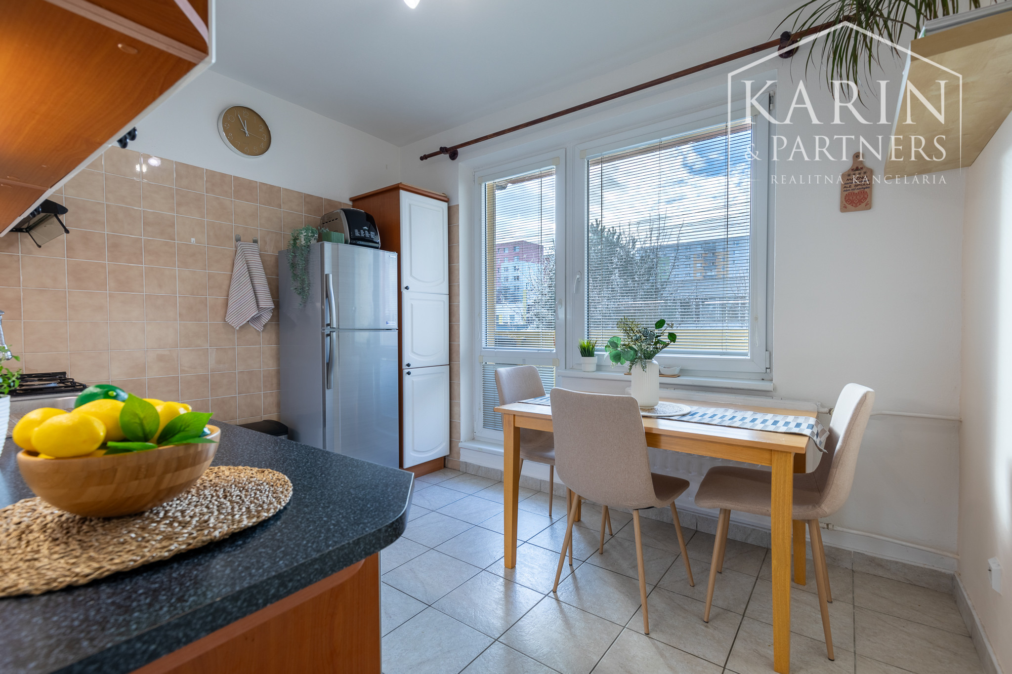 Priestranný 2-izbový byt v obľúbenej lokalite Nitra - Klokočina, PREDANÝ