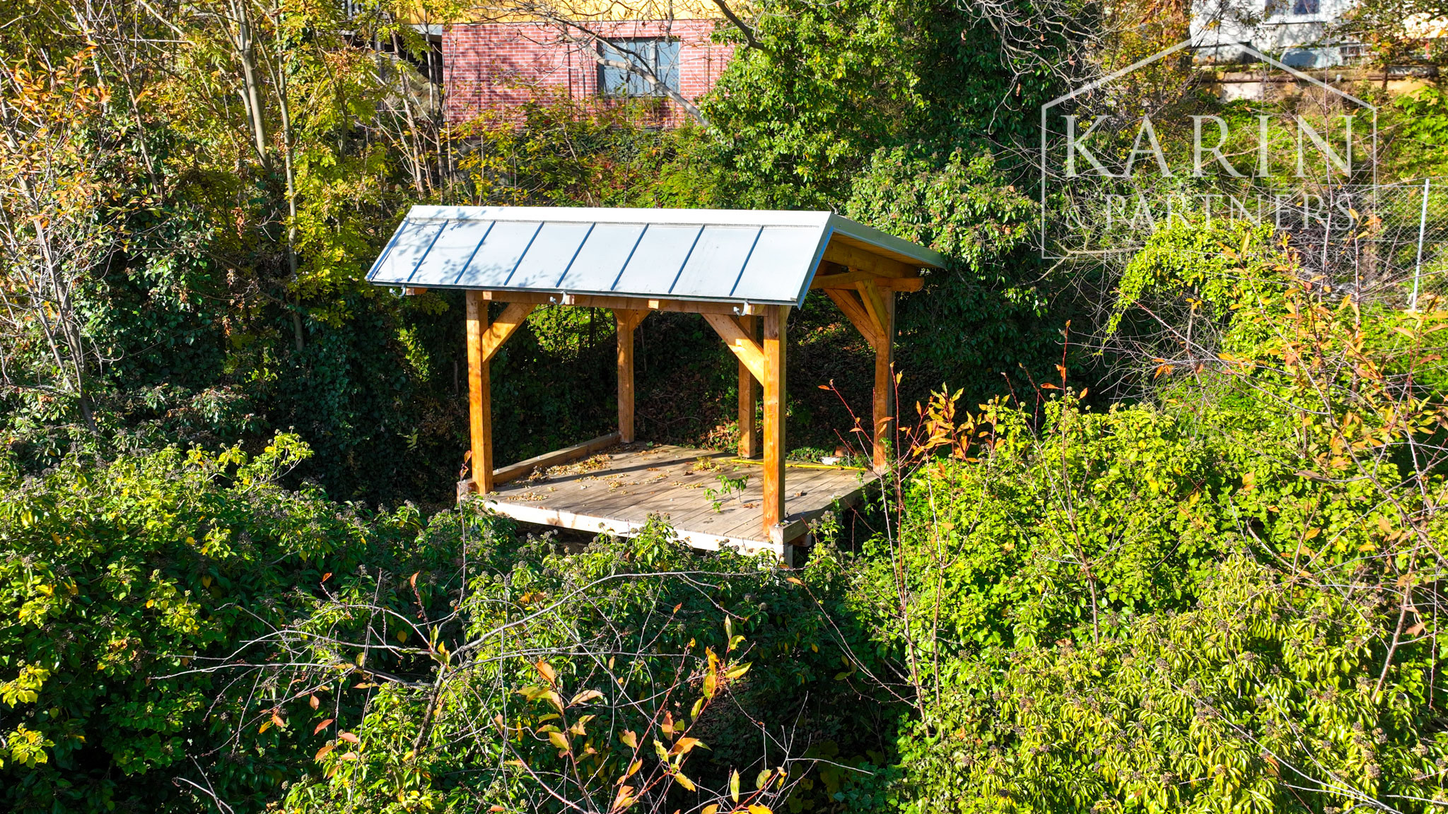 Dva apartmánové domy so záhradou a altánkom v historickom centre Banskej Štiavnice