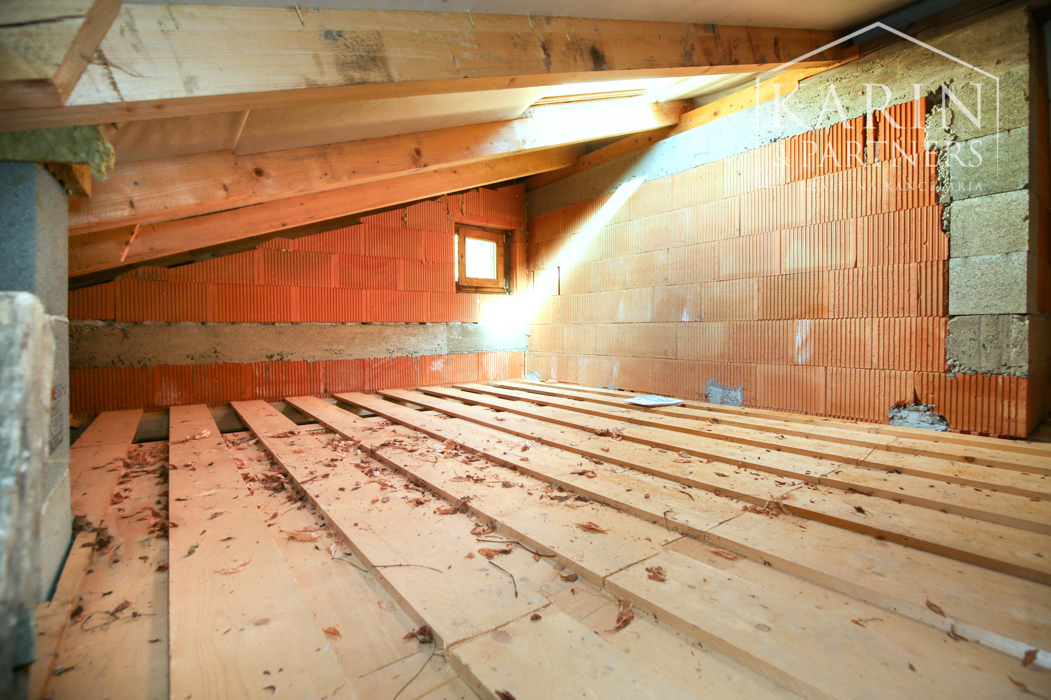 Dva apartmánové domy so záhradou a altánkom v historickom centre Banskej Štiavnice