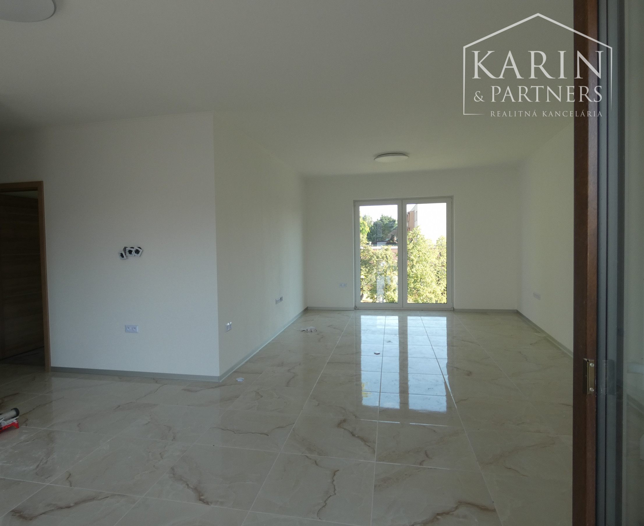 Prenájom 2-izbový byt 61m2  novostavba v centre Holíča - ul. Hviezdoslavova