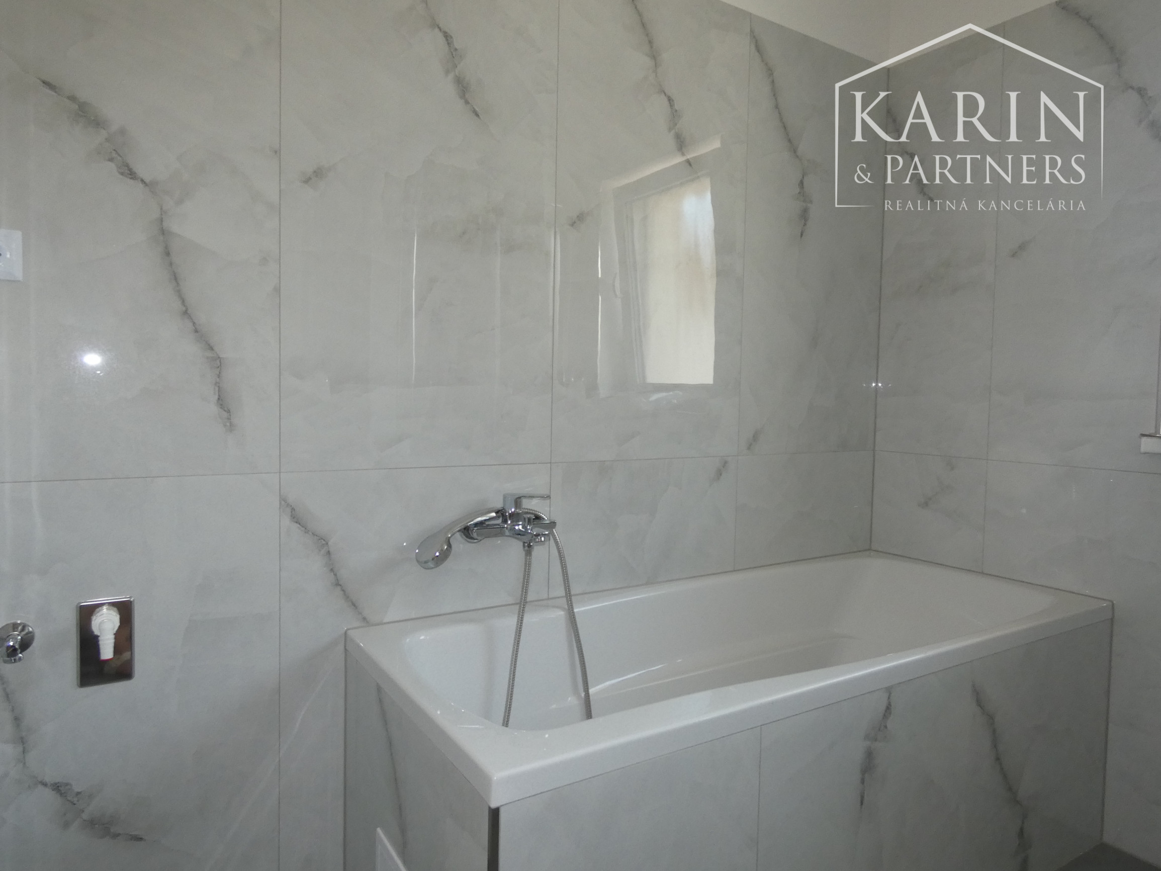 Prenájom 2-izbový byt 61m2  novostavba v centre Holíča - ul. Hviezdoslavova