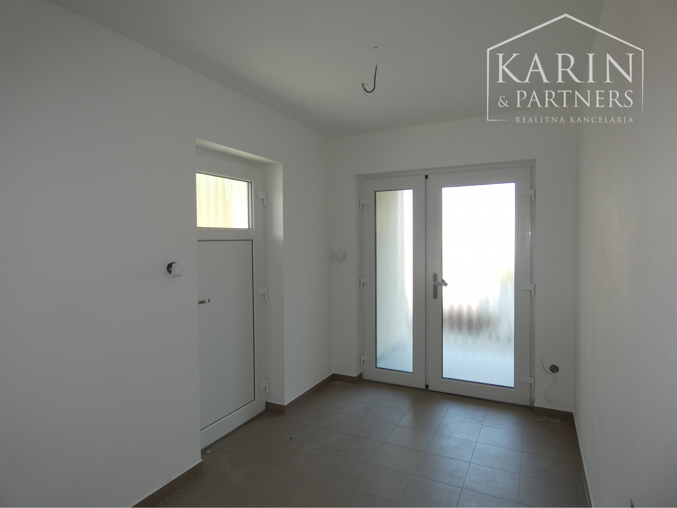 Prenájom 2-izbový byt 61m2  novostavba v centre Holíča - ul. Hviezdoslavova