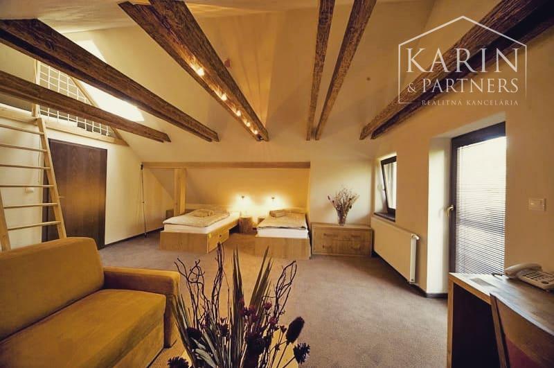 NA PREDAJ HOTEL V REKREAČNEJ OBLASTI HARMÓNIA V MODRE