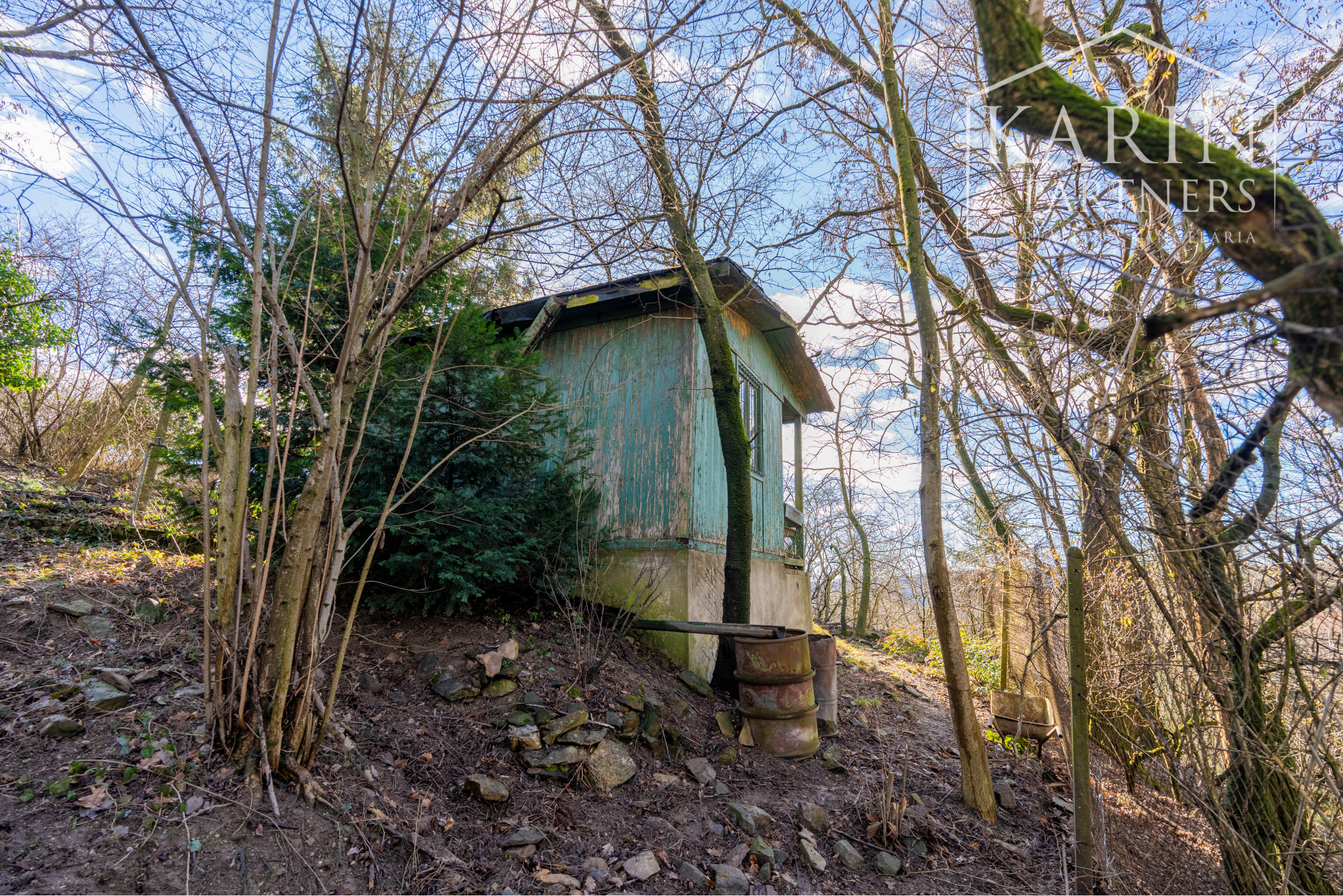 Rekreačný pozemok s chatkou | voda | elektrina | Lamač, Zlatá Hora