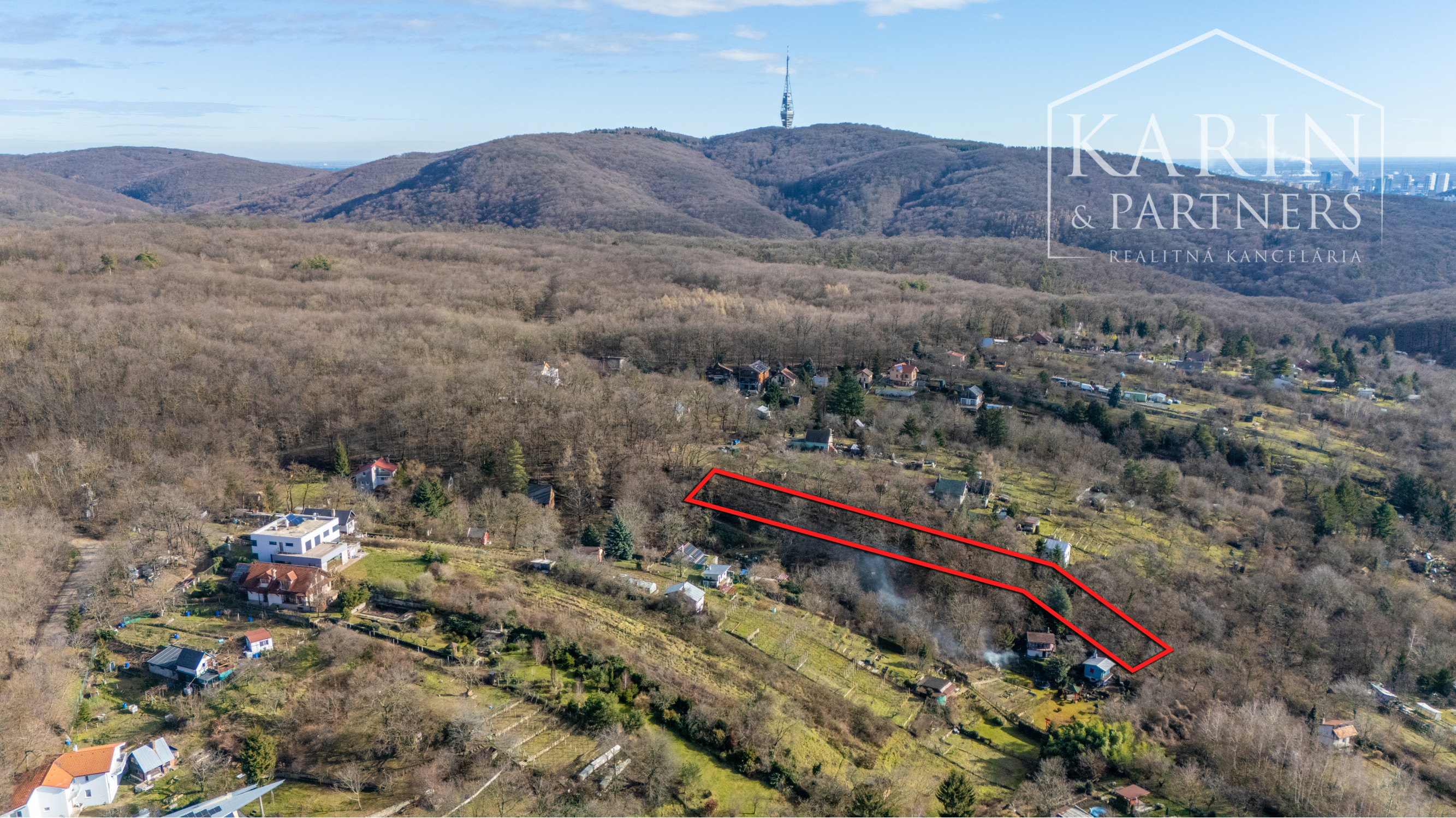 Pozemok s chatkou (1633 m²) v prostredí Bratislavského lesa – Lamač, Zlatá Hora