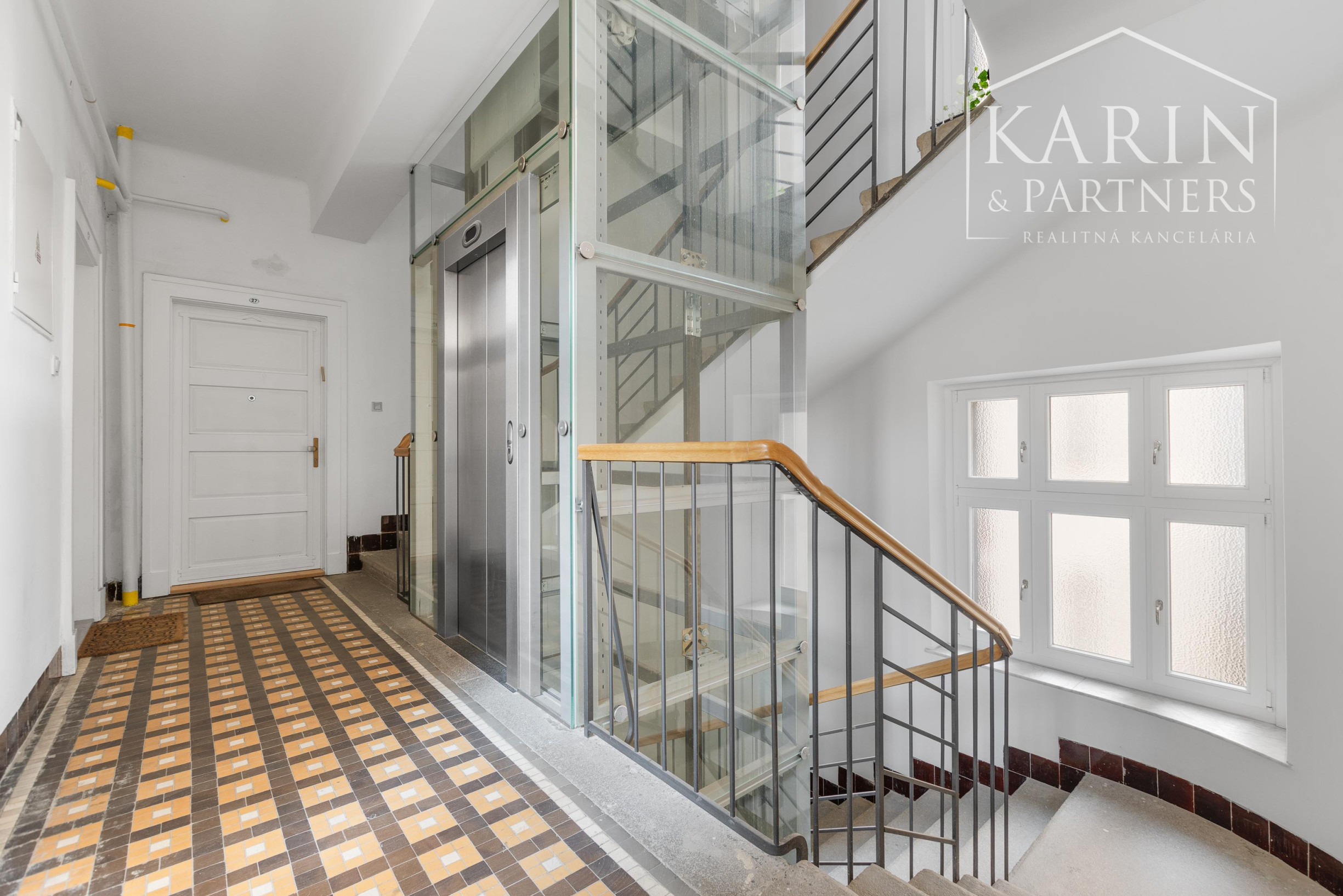 Predaj staromestský 4,5 izbový byt pri Eurovea.