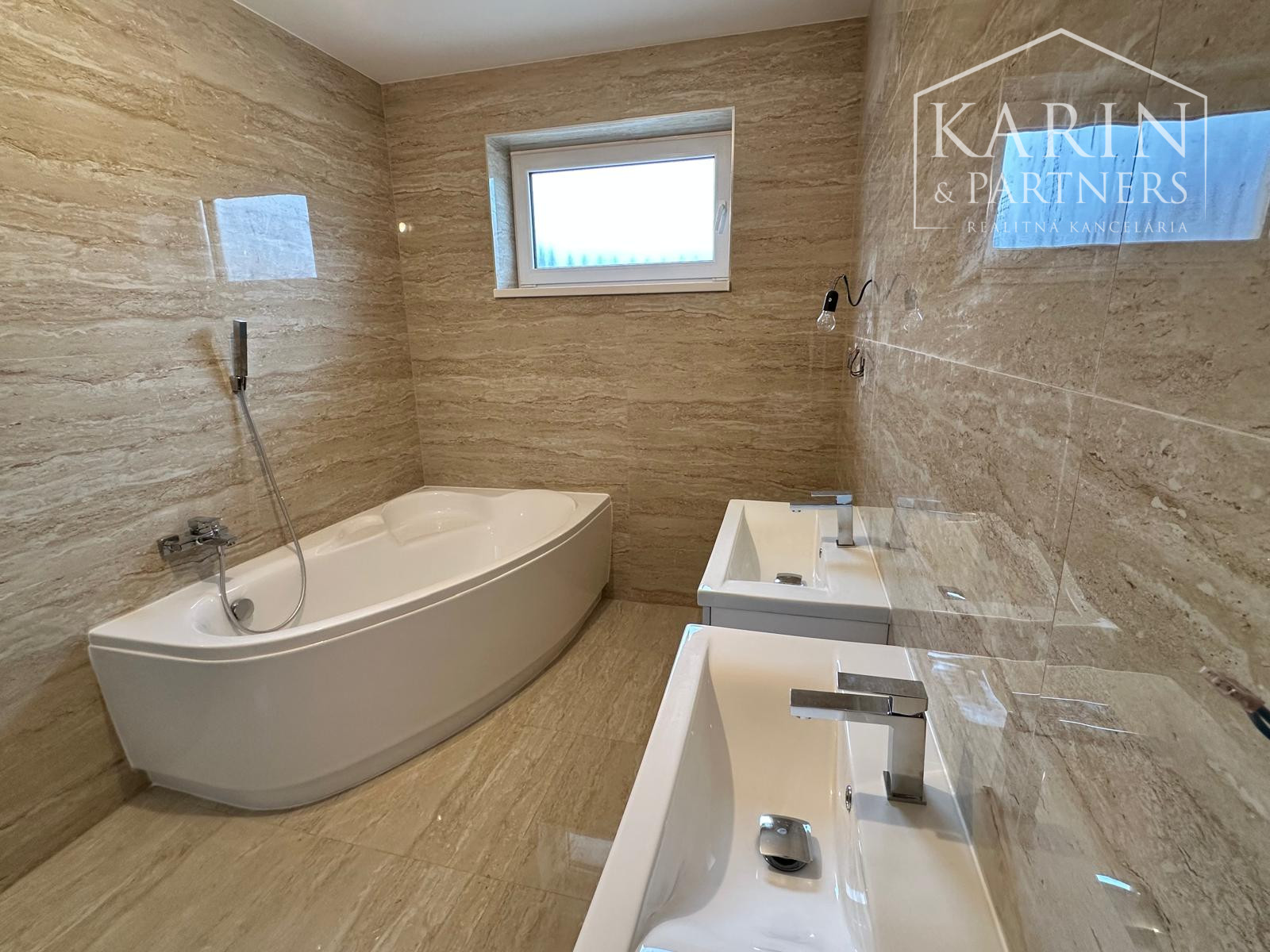 Novostavba 4 izbového rodinného domu na PREDAJ – Golianovo PREDANÝ