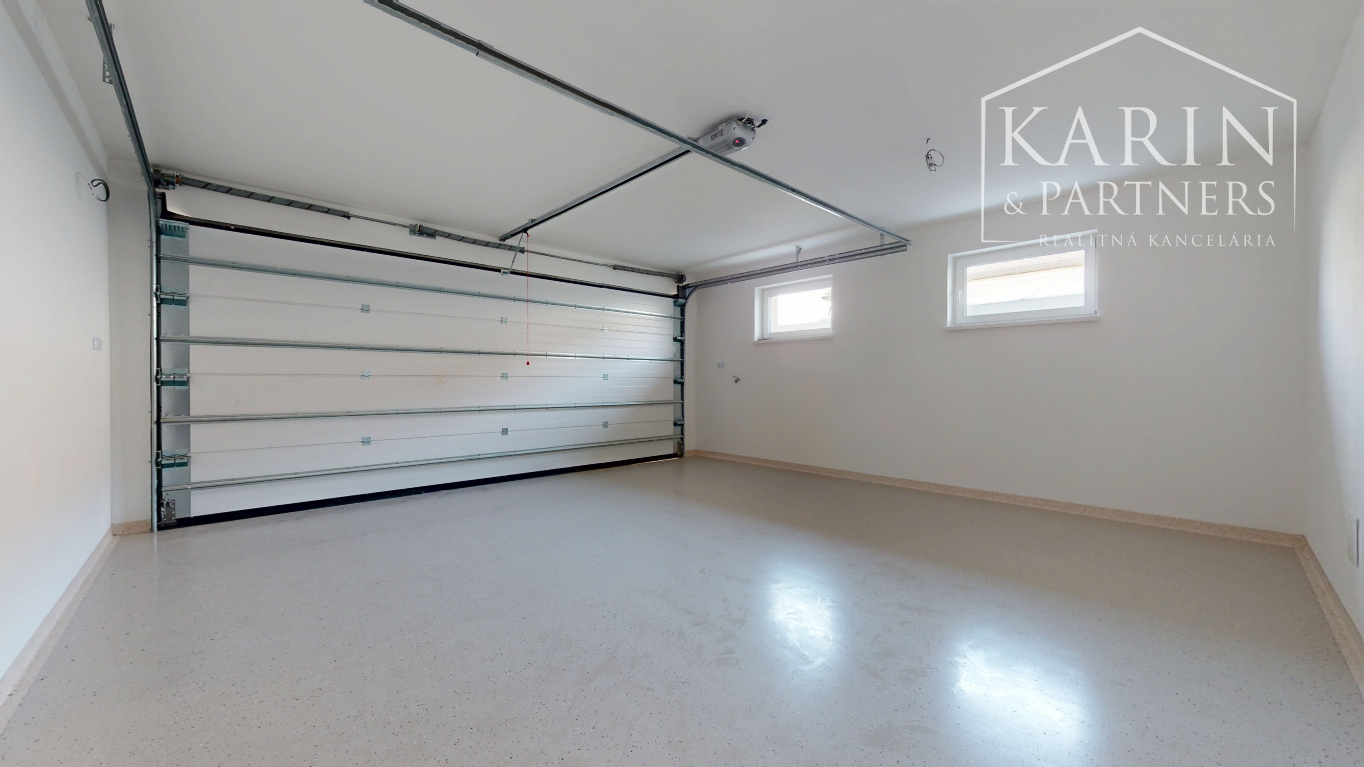 Na predaj novostavba 4 - izbový rodinný dom s dvoj garážou, Holíč.