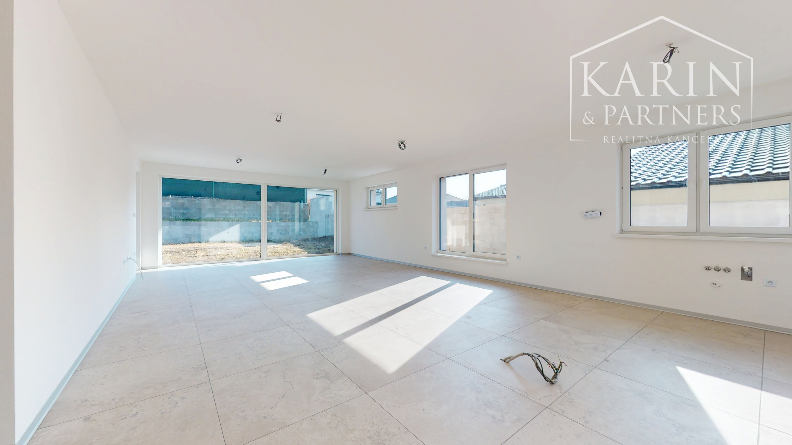 Na predaj novostavba 4 - izbový rodinný dom s dvoj garážou, Holíč.