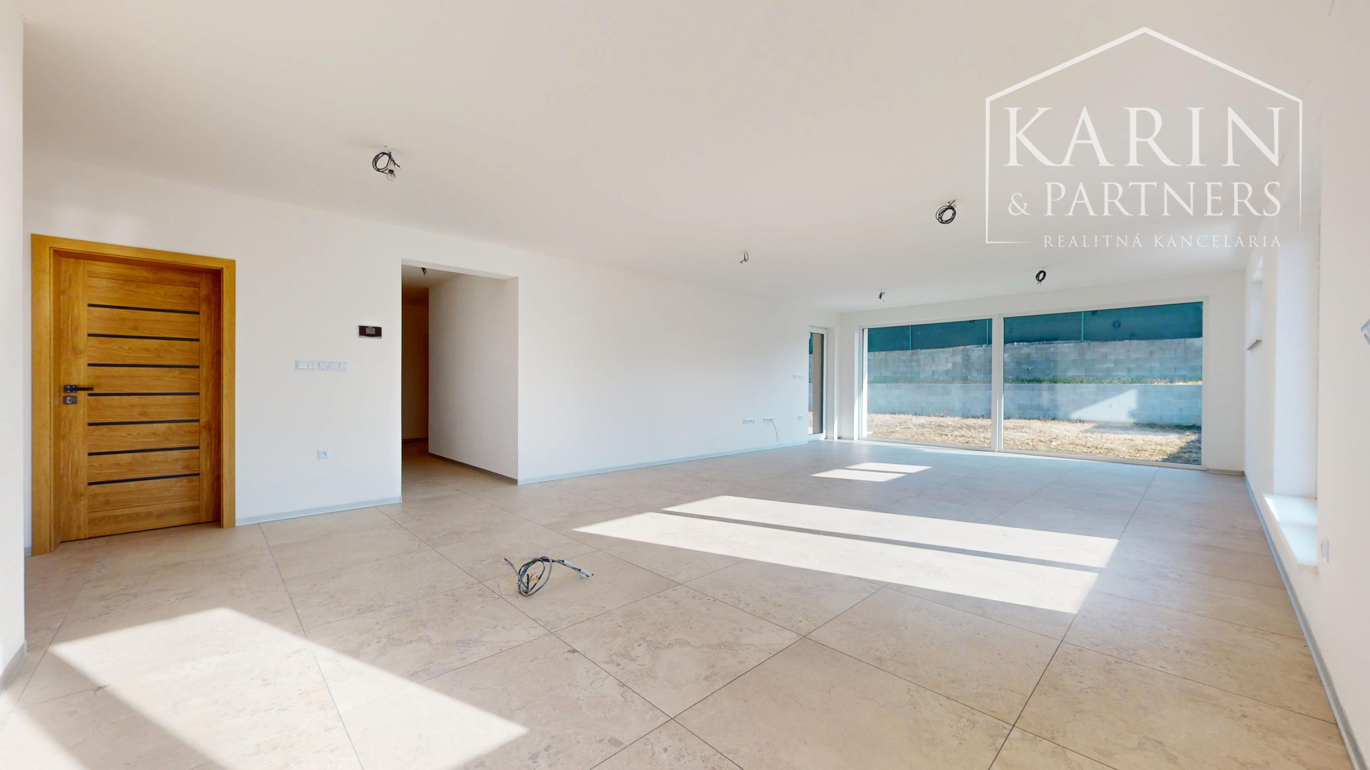 Na predaj novostavba 4 - izbový rodinný dom s dvoj garážou, Holíč.