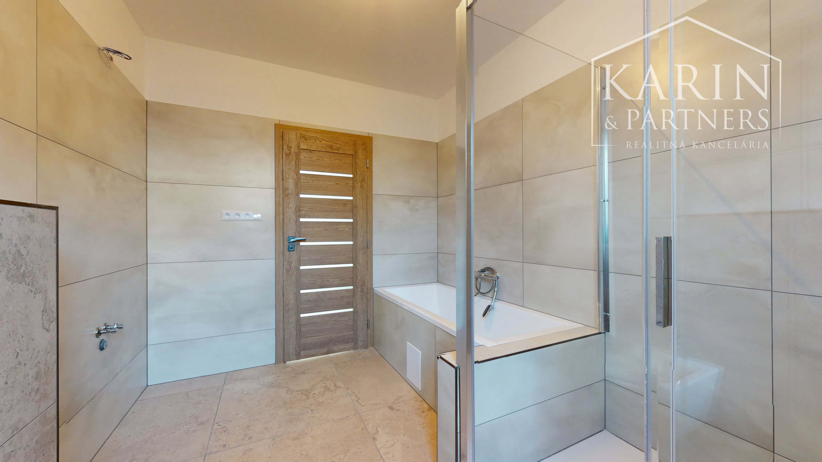 Na predaj novostavba 4 - izbový rodinný dom s dvoj garážou, Holíč.