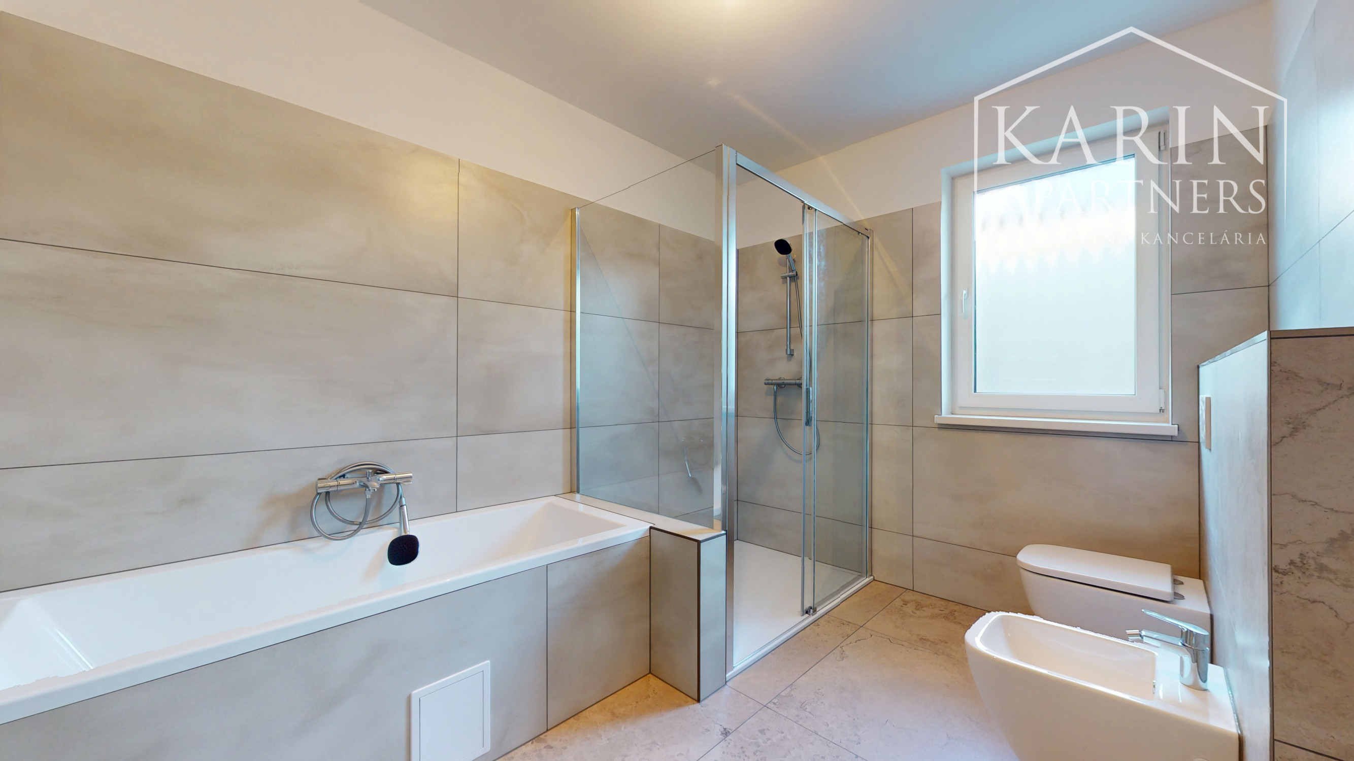 Na predaj novostavba 4 - izbový rodinný dom s dvoj garážou, Holíč.