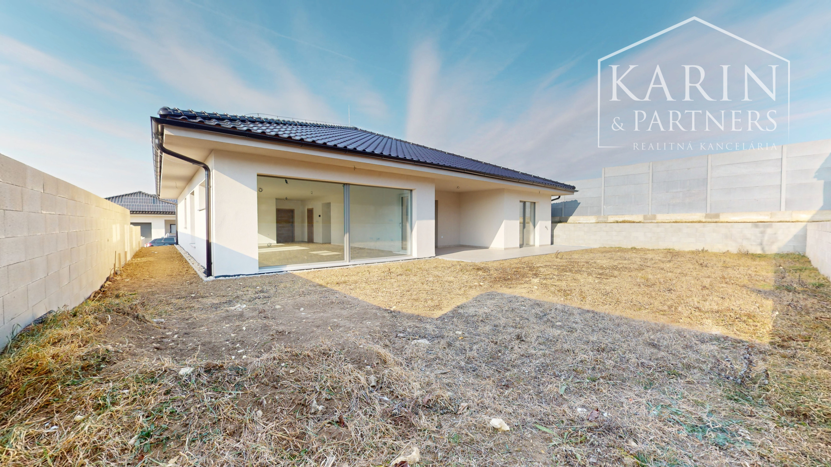 Na predaj novostavba 4 - izbový rodinný dom s dvoj garážou, Holíč.