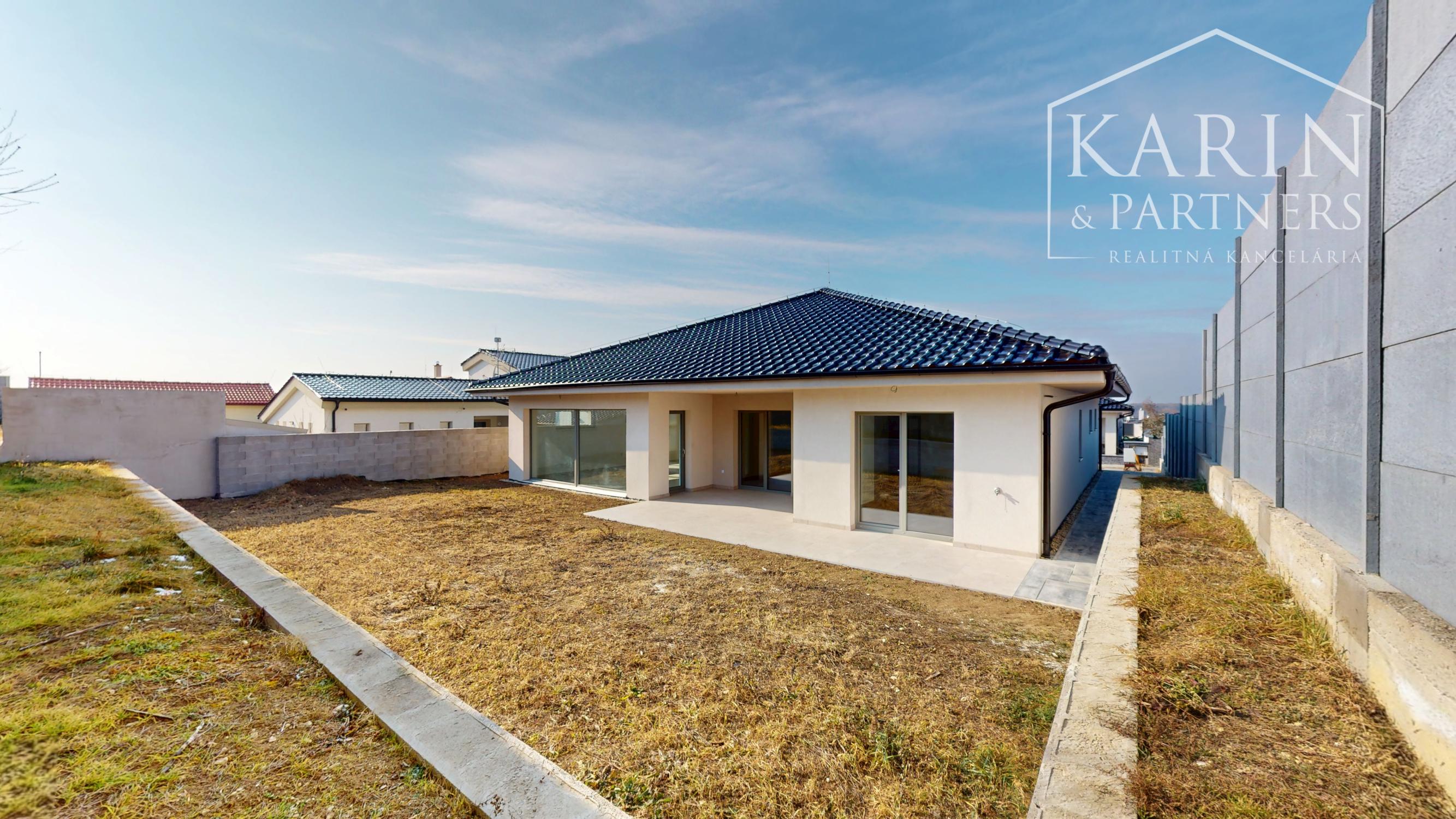 Na predaj novostavba 4 - izbový rodinný dom s dvoj garážou, Holíč.