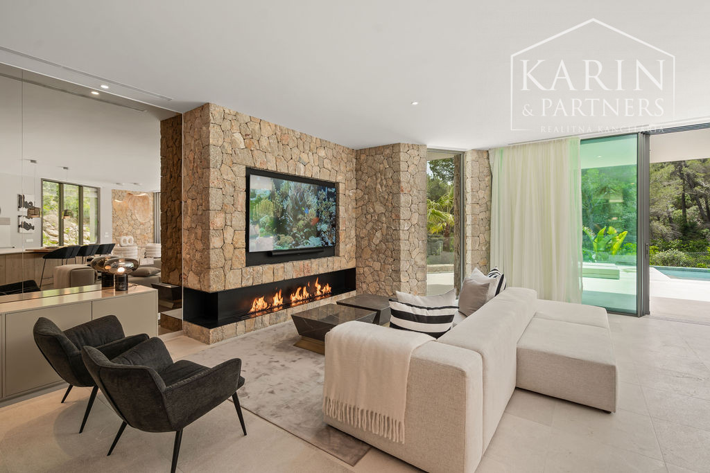 REZERVOVANA - LUXUSNÁ VILA NA MALORKE - KRÁSNY POZEMOK - BAZÉN - NOVOSTAVBA - LUKRATÍVNE MIESTO V PALME - ŠPANIELSKO - CENA: V RK