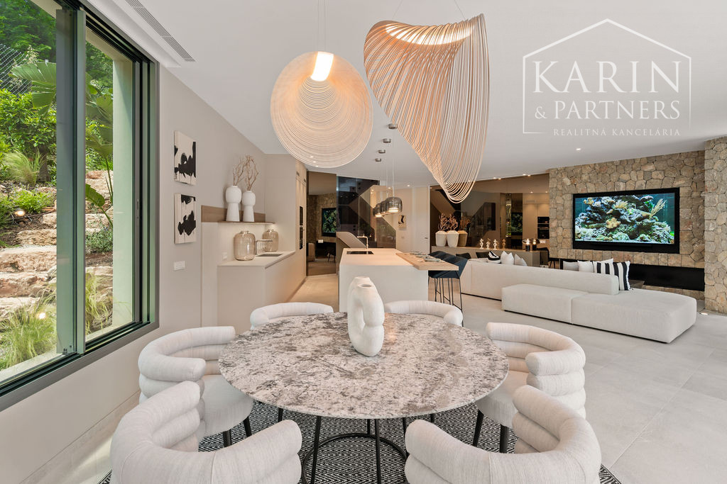 REZERVOVANA - LUXUSNÁ VILA NA MALORKE - KRÁSNY POZEMOK - BAZÉN - NOVOSTAVBA - LUKRATÍVNE MIESTO V PALME - ŠPANIELSKO - CENA: V RK