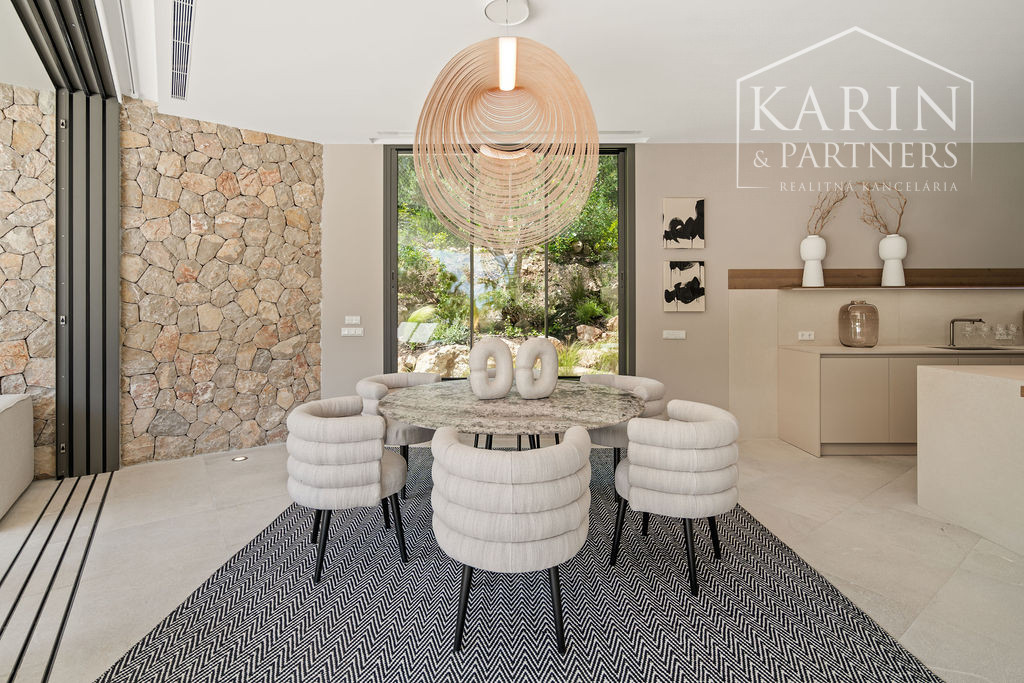 REZERVOVANA - LUXUSNÁ VILA NA MALORKE - KRÁSNY POZEMOK - BAZÉN - NOVOSTAVBA - LUKRATÍVNE MIESTO V PALME - ŠPANIELSKO - CENA: V RK