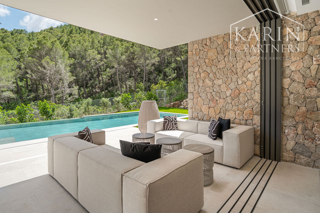 REZERVOVANA - LUXUSNÁ VILA NA MALORKE - KRÁSNY POZEMOK - BAZÉN - NOVOSTAVBA - LUKRATÍVNE MIESTO V PALME - ŠPANIELSKO - CENA: V RK