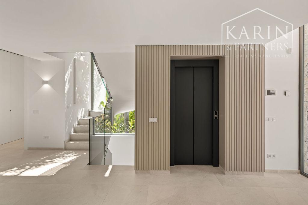 REZERVOVANA - LUXUSNÁ VILA NA MALORKE - KRÁSNY POZEMOK - BAZÉN - NOVOSTAVBA - LUKRATÍVNE MIESTO V PALME - ŠPANIELSKO - CENA: V RK