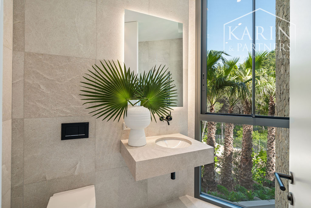 REZERVOVANA - LUXUSNÁ VILA NA MALORKE - KRÁSNY POZEMOK - BAZÉN - NOVOSTAVBA - LUKRATÍVNE MIESTO V PALME - ŠPANIELSKO - CENA: V RK