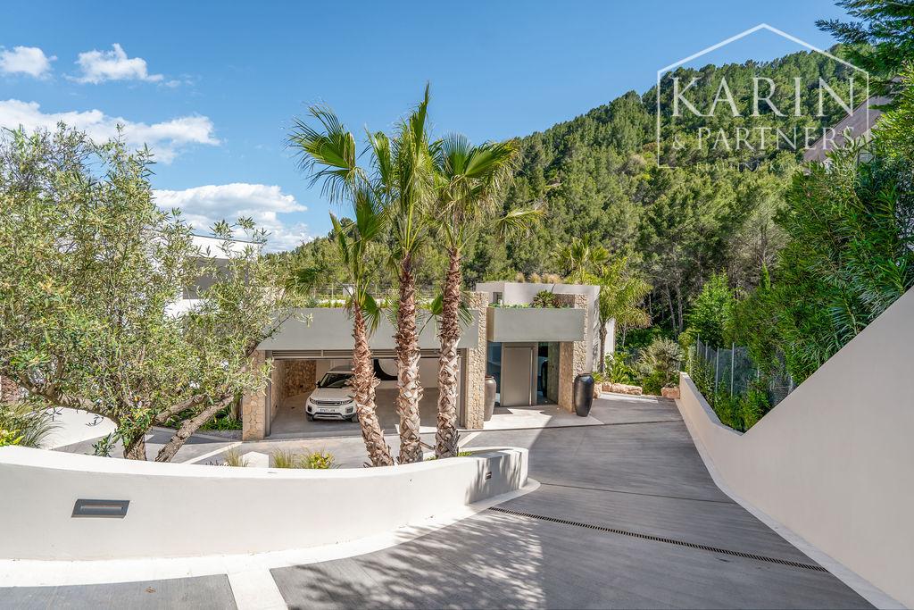 REZERVOVANA - LUXUSNÁ VILA NA MALORKE - KRÁSNY POZEMOK - BAZÉN - NOVOSTAVBA - LUKRATÍVNE MIESTO V PALME - ŠPANIELSKO - CENA: V RK