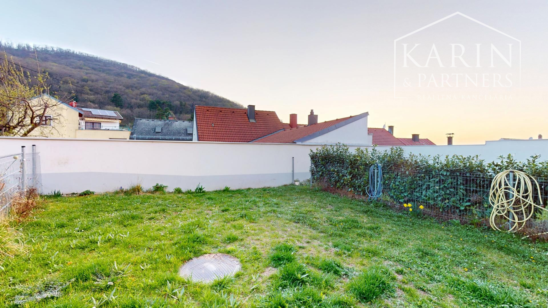 3i byt pod hradom Hainburg | terasa s výhľadom | parking