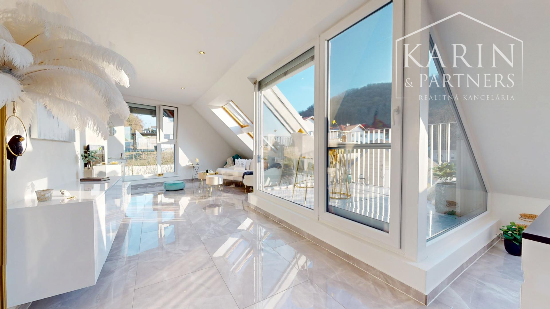 3i byt pod hradom Hainburg | terasa s výhľadom | parking