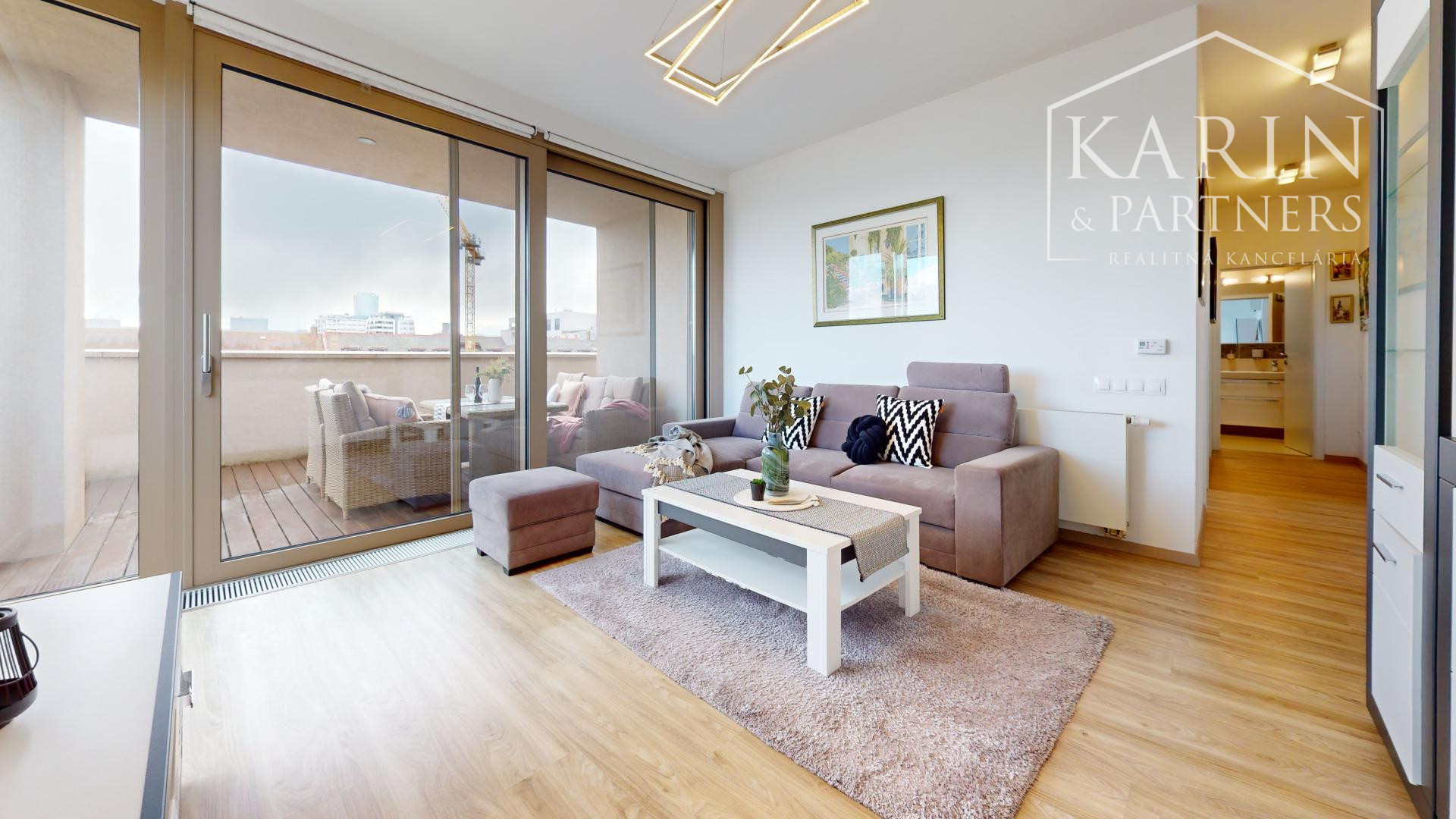 REZERVOVANÉ 3I BYT NA NAJVYŠŠOM POSCHODÍ S LODŽIOU A PIVNICOU