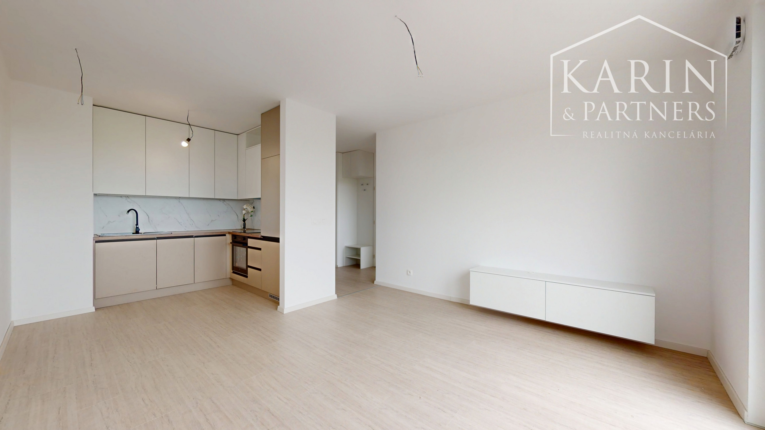 PREDANÉ - 2-IZBOVÝ BYT S BALKÓNOM, PIVNICOU A PARKINGOM NA PREDAJ - OVOCNÉ SADY - BRATISLAVA