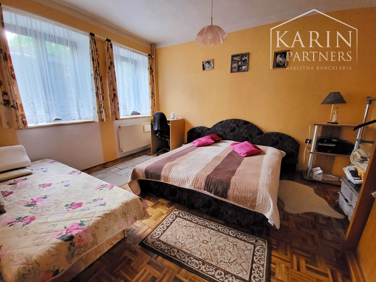 6-izbový dom pri vode s pozemkom o rozlohe 4486 m2