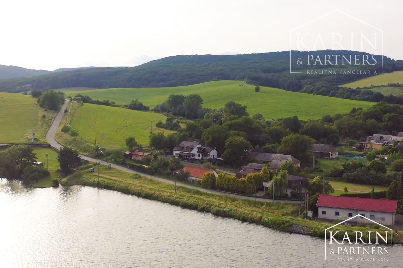 6-izbový dom pri vode s pozemkom o rozlohe 4486 m2