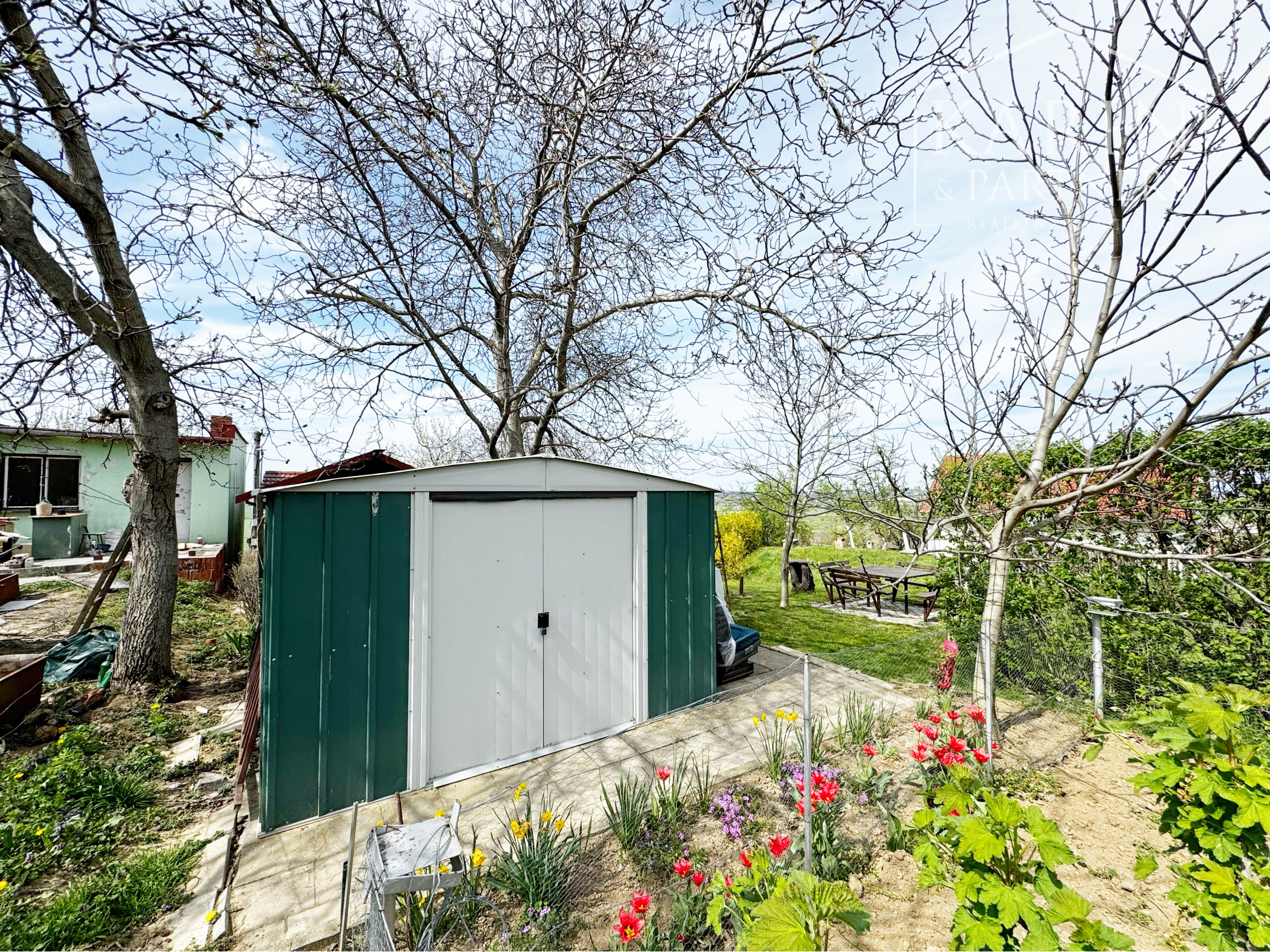 Vinohradnícky domček po reko aj s vinohradom, za Líštinami