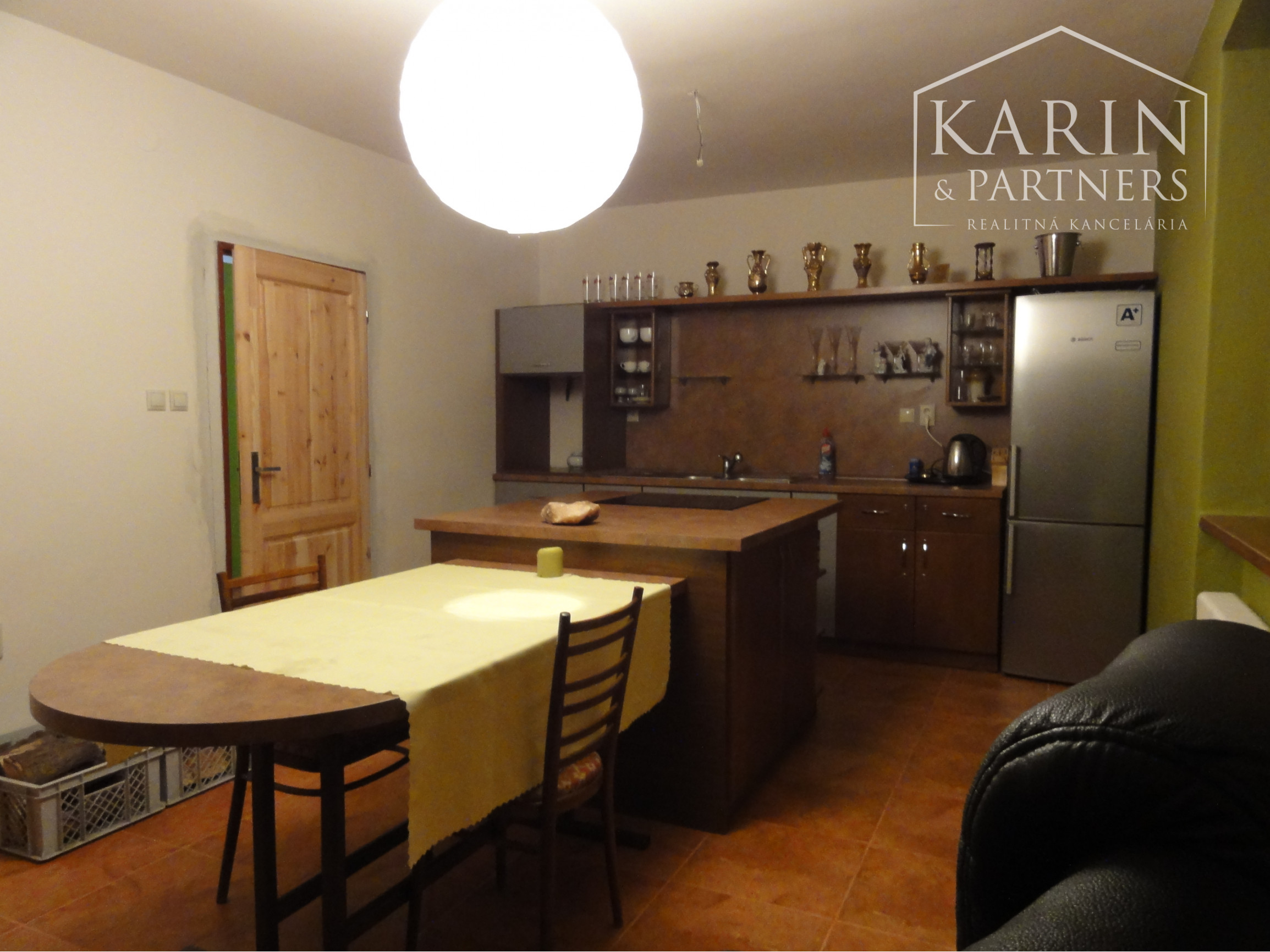 RD pekný 7-izbový v okolí Podhajskej – RD, alebo ako PENZIÓN