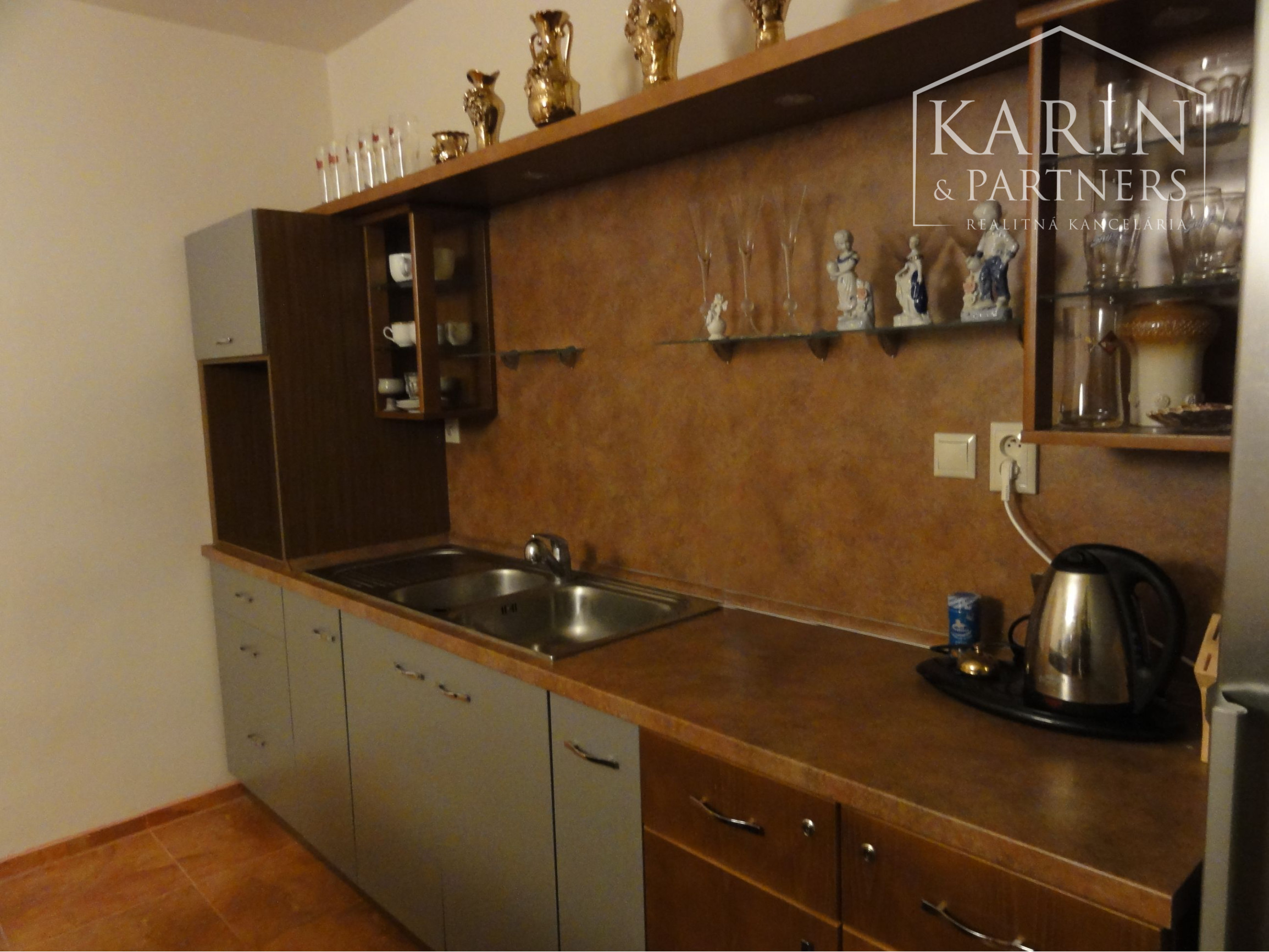 RD pekný 7-izbový v okolí Podhajskej – RD, alebo ako PENZIÓN