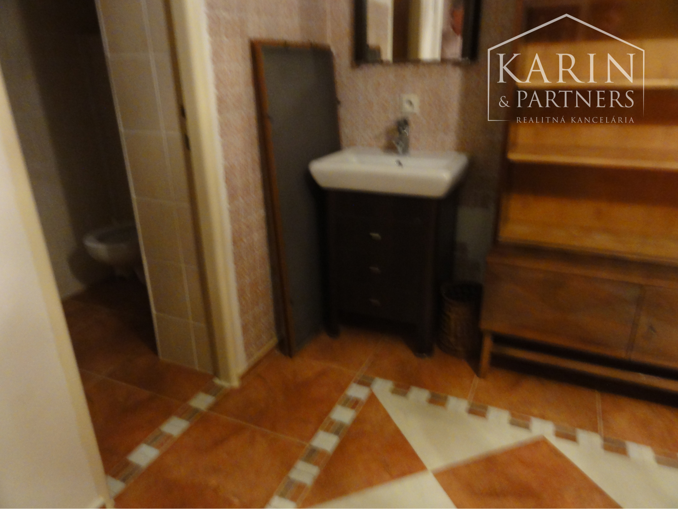 RD pekný 7-izbový v okolí Podhajskej – RD, alebo ako PENZIÓN